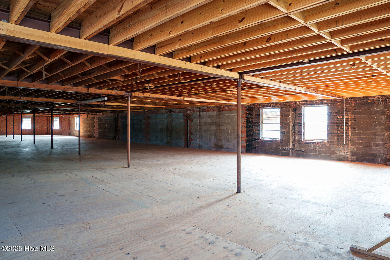 124 W Main Street Property Photo 19