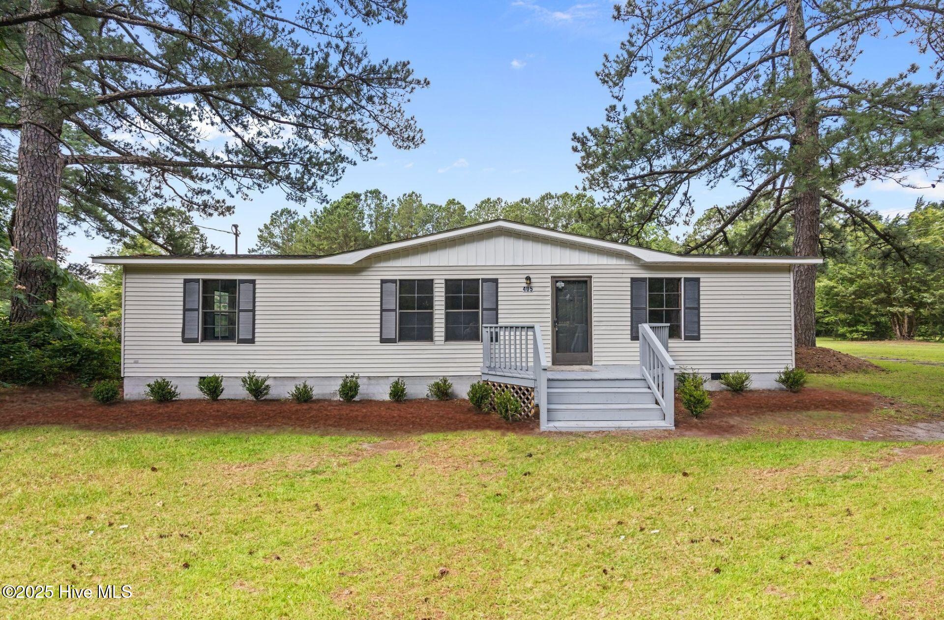 405 Country Acres Road Property Photo 1