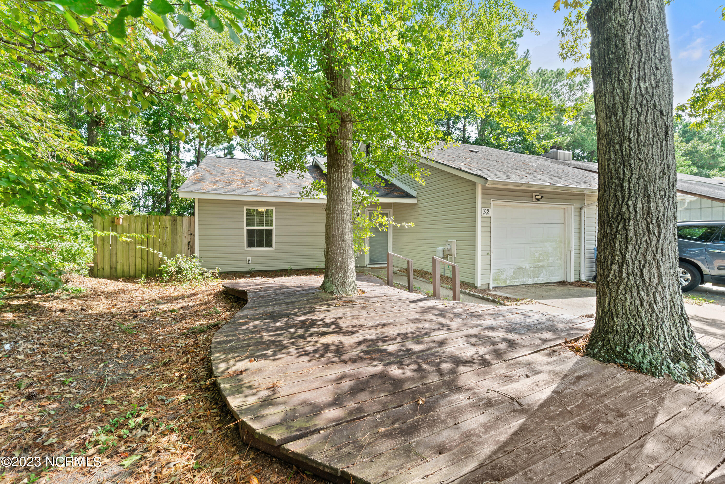 32 S Onsville Place