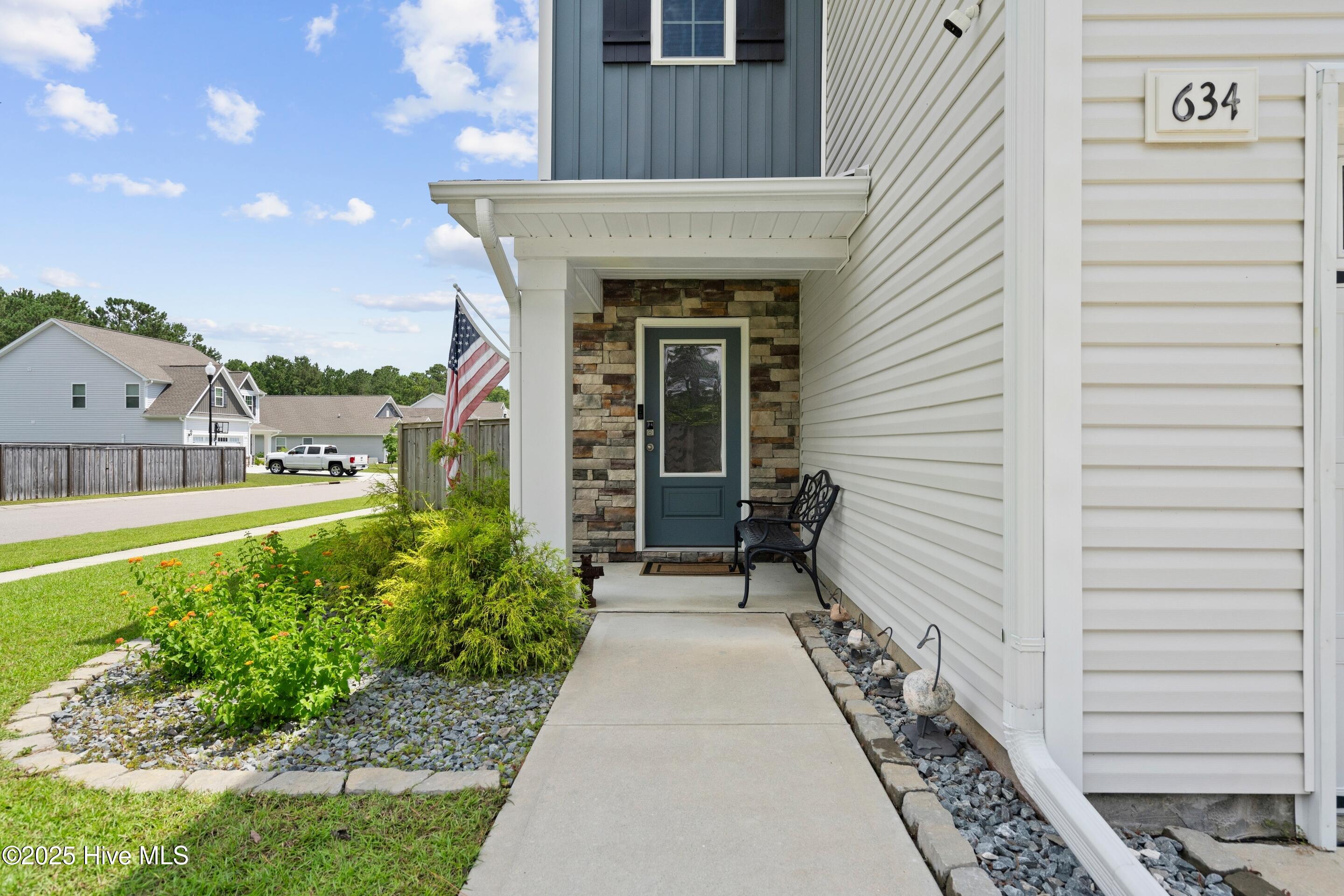 634 Aurora Place Property Photo 2