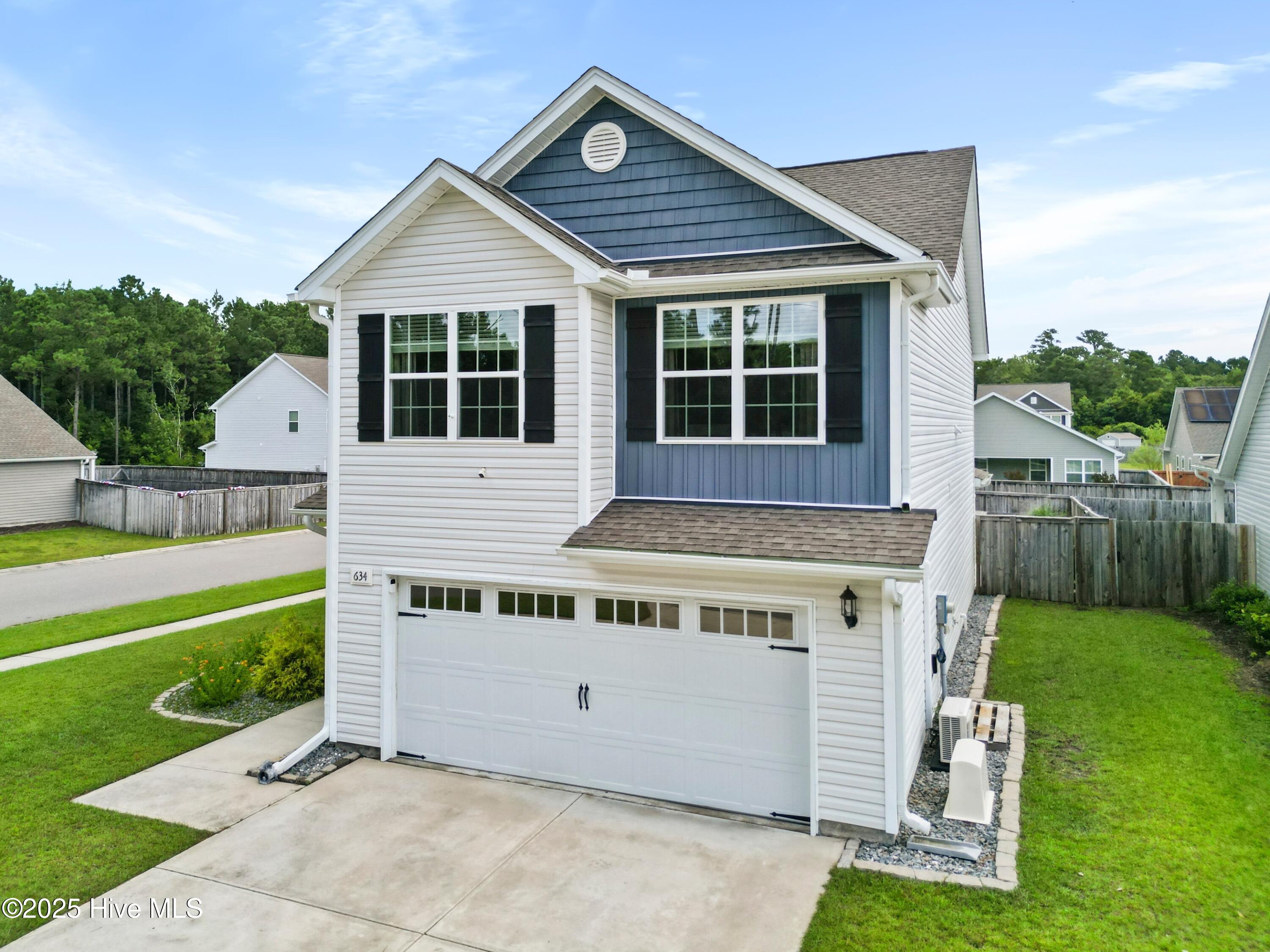 634 Aurora Place Property Photo 4