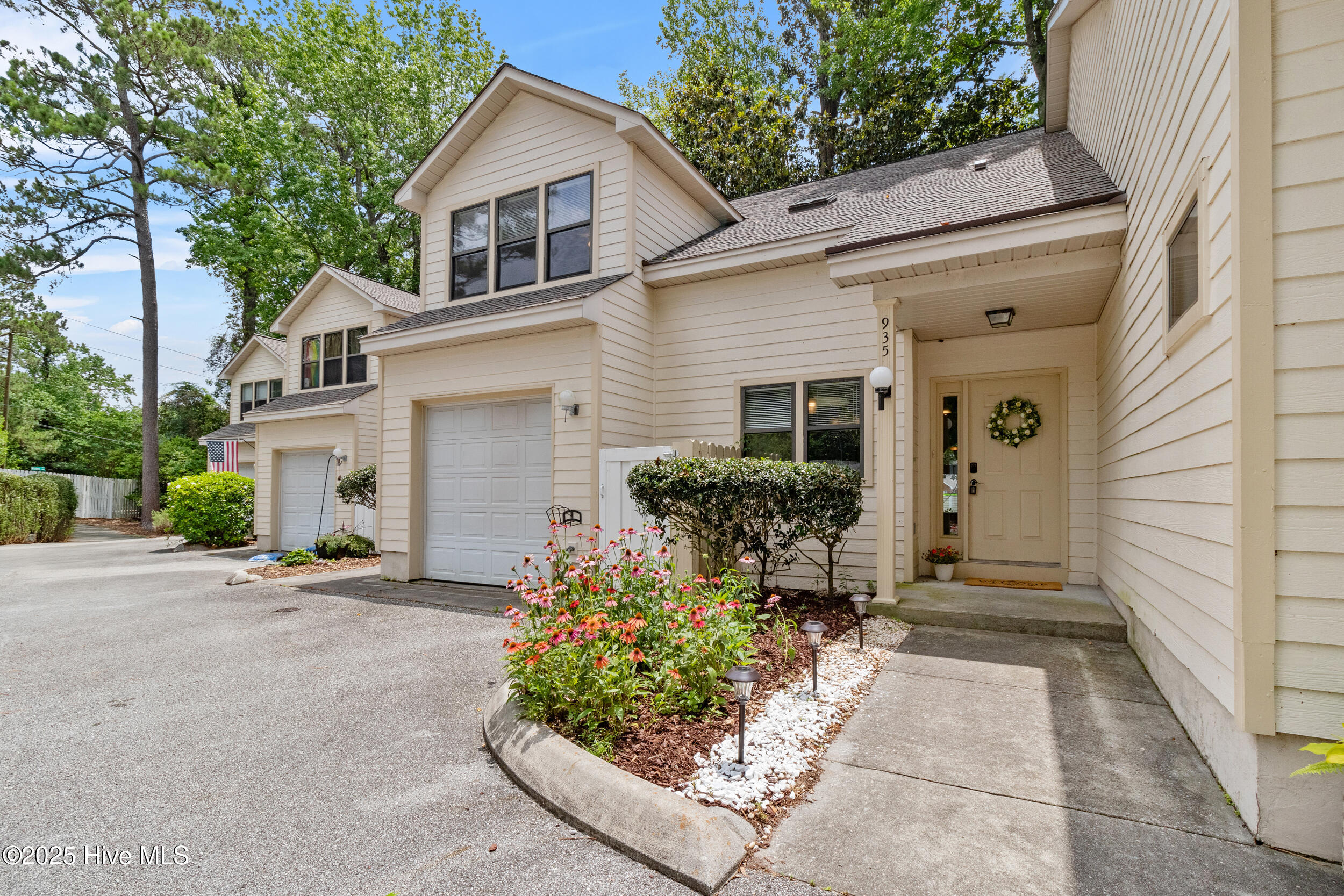 935 Birch Creek Drive Property Photo 1