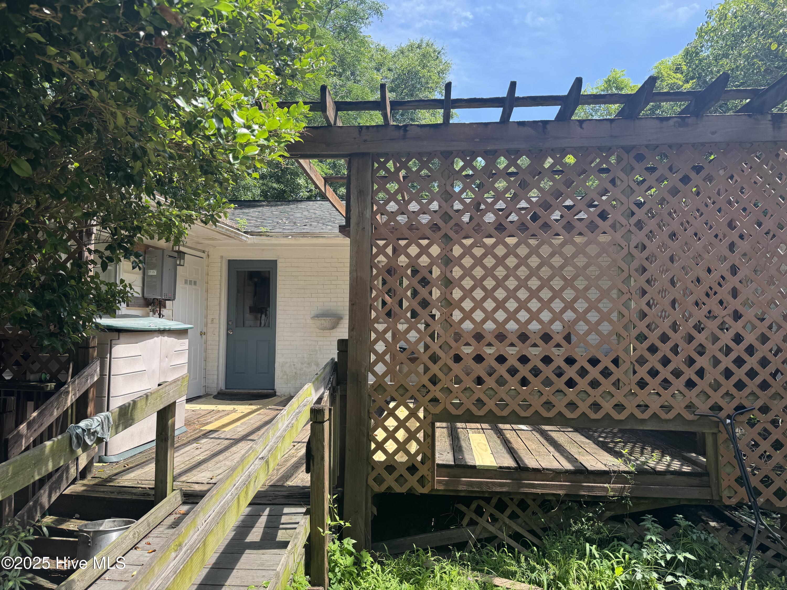 4022 Wilshire Boulevard Property Photo 1