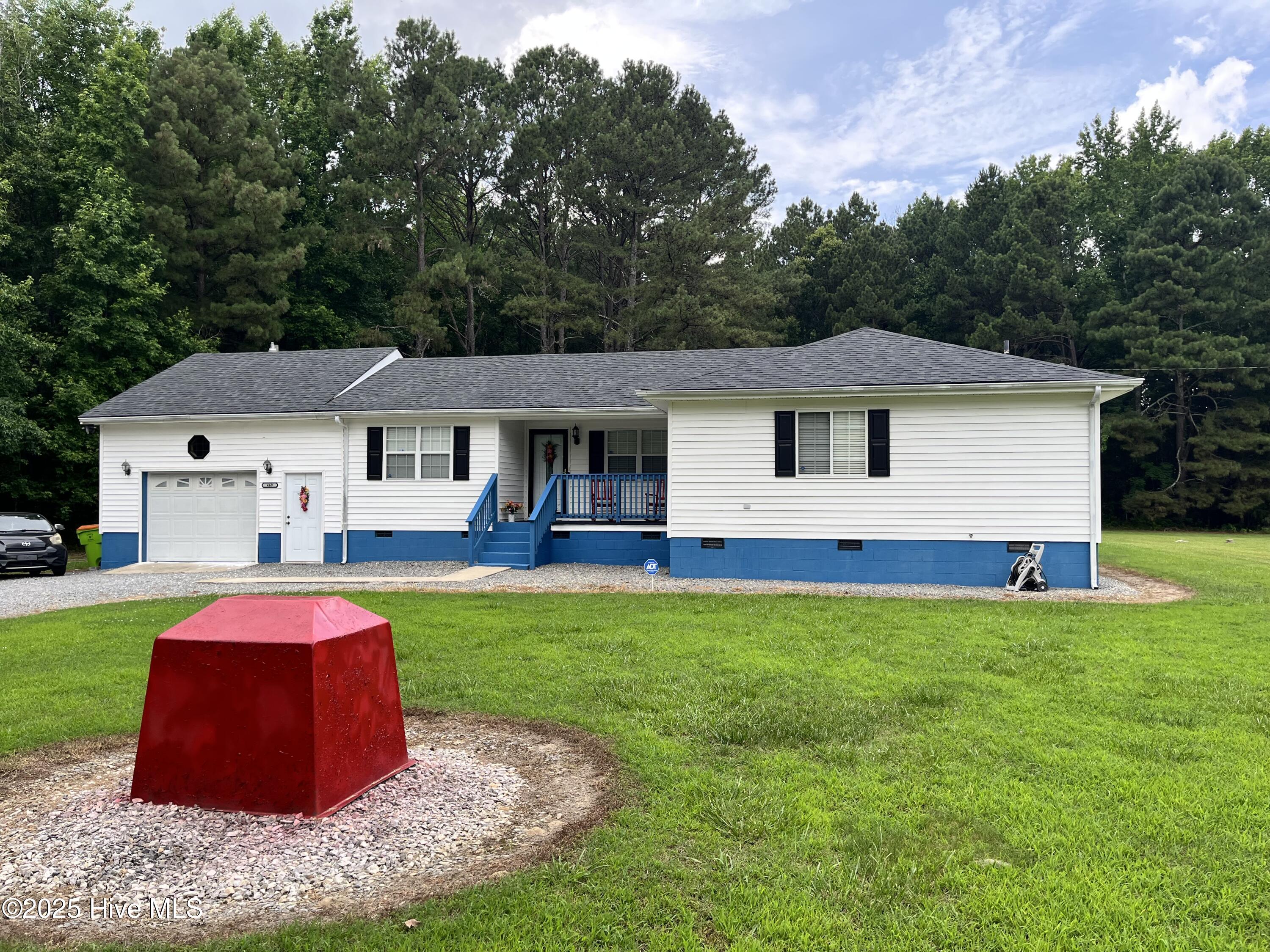 469 Whitehead Road Property Photo 2