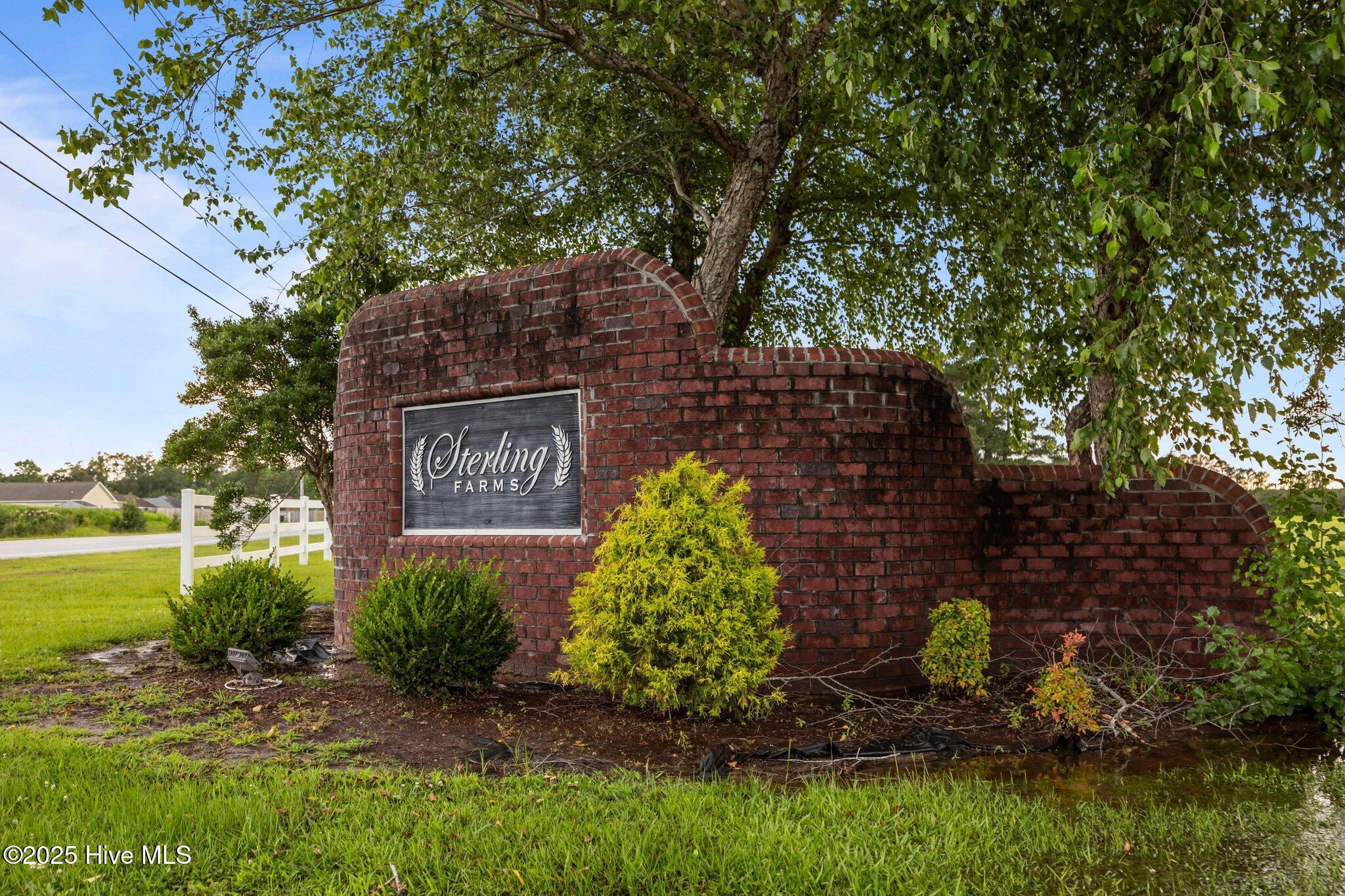 504 Pearl Valley Court Property Photo 1