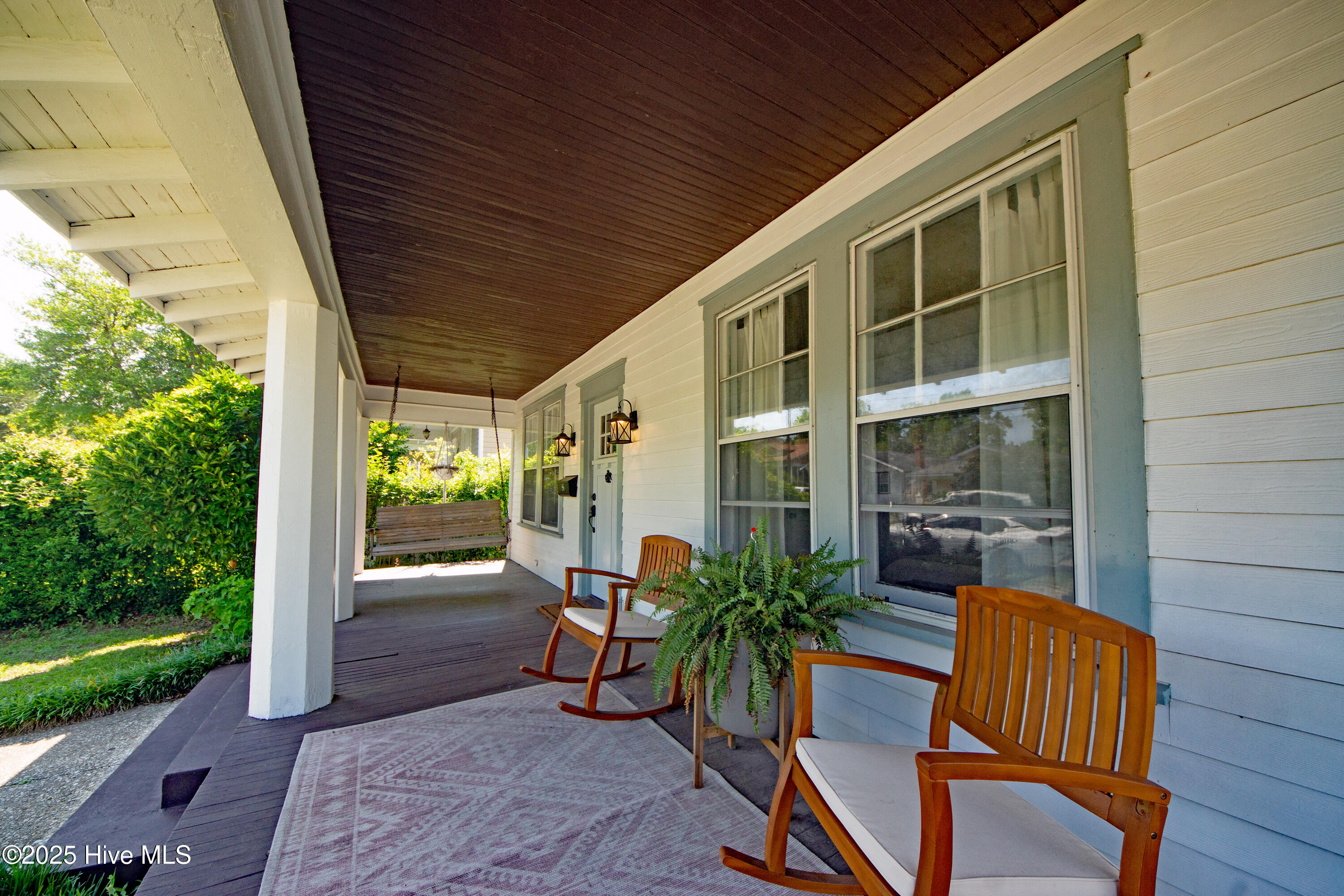 1402 Grace Street Property Photo 4