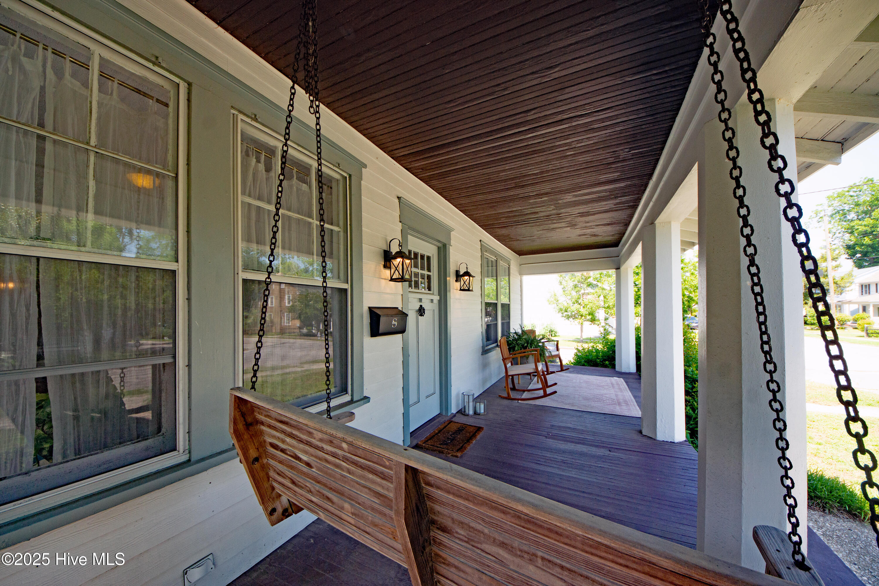 1402 Grace Street Property Photo 5