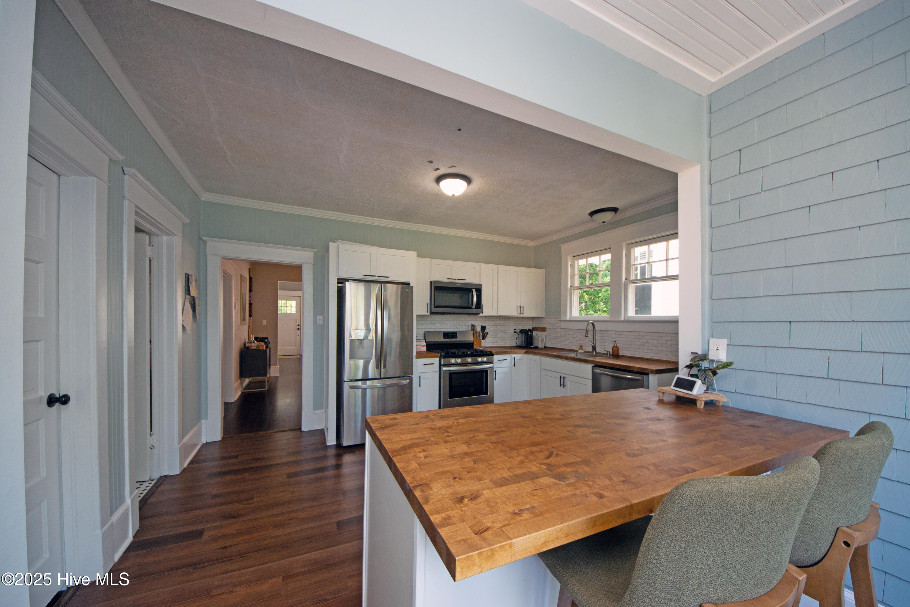 1402 Grace Street Property Photo 34
