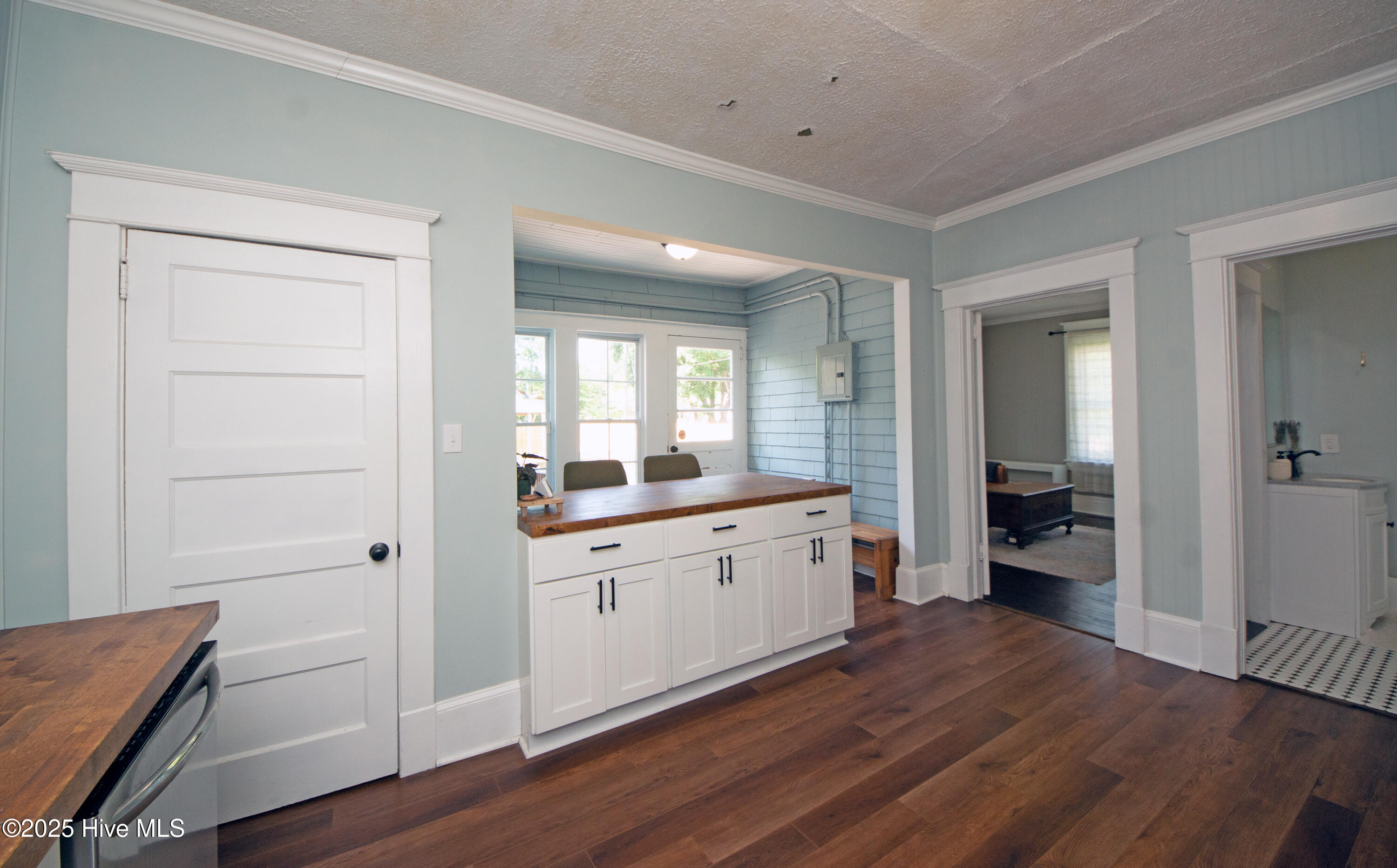 1402 Grace Street Property Photo 35