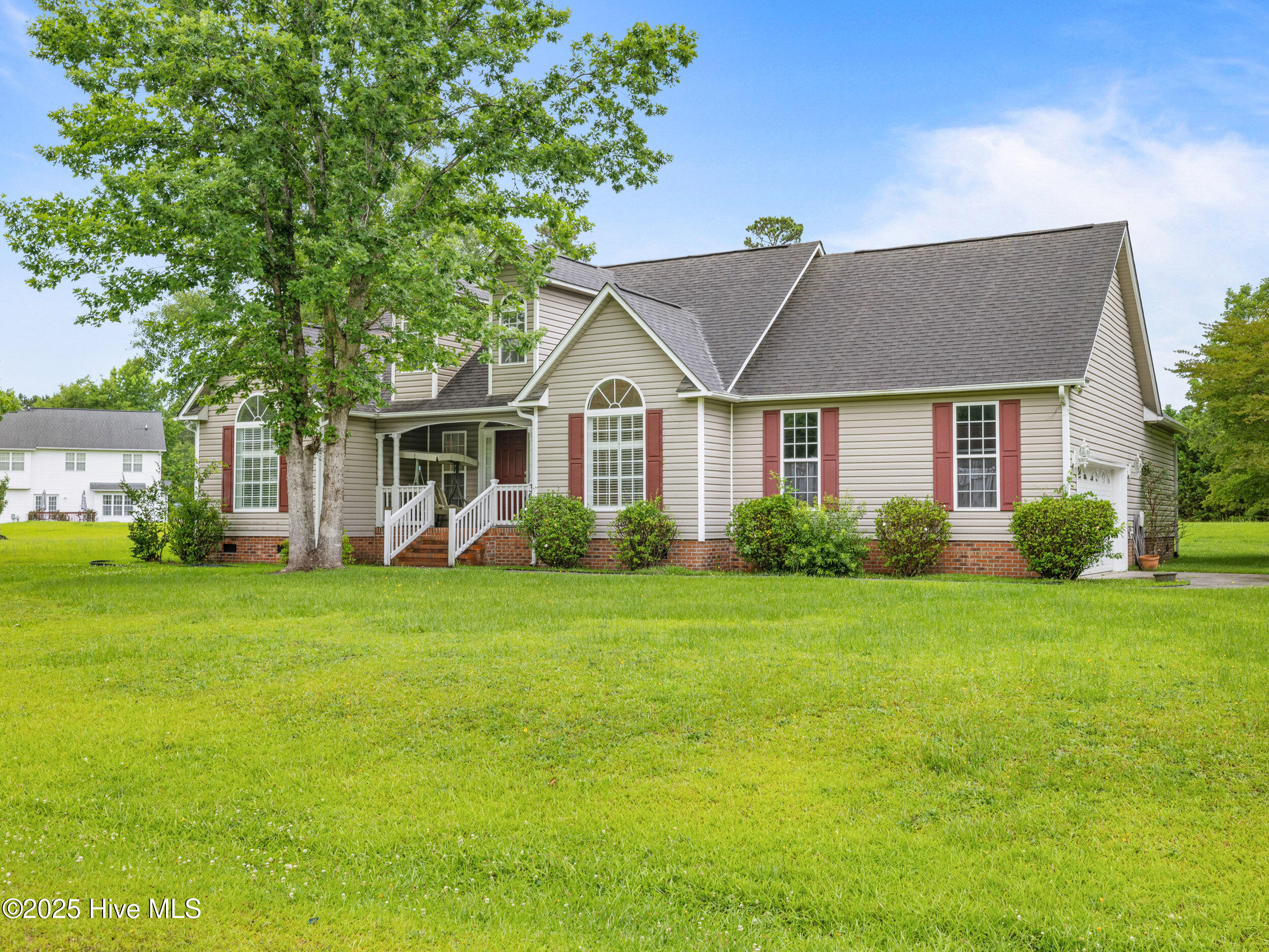 303 Chisholm Trail Property Photo 1