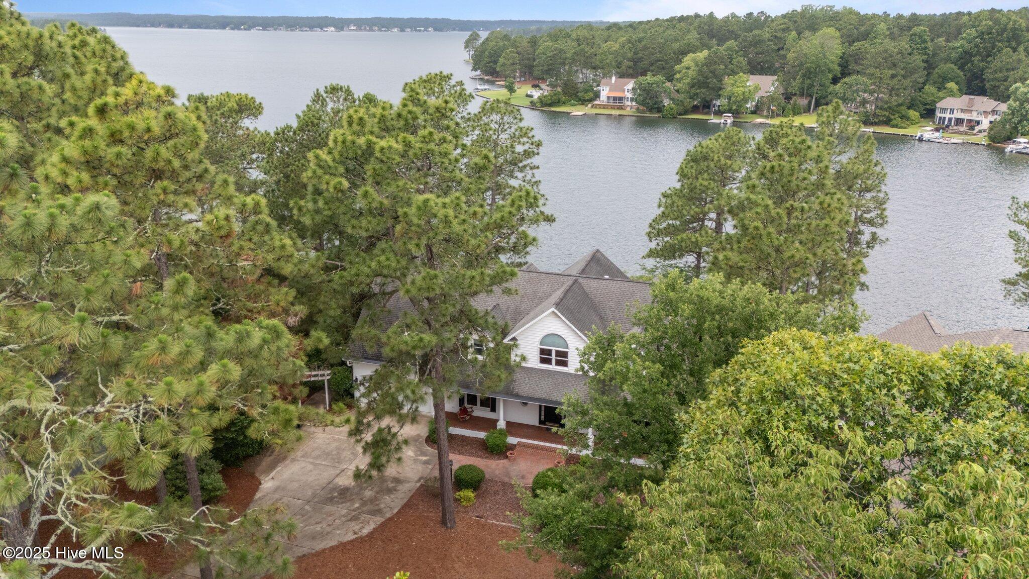 118 Douglas Drive Property Photo 1