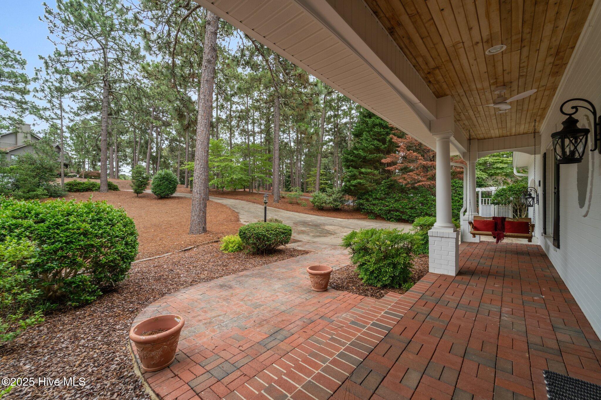 118 Douglas Drive Property Photo 9
