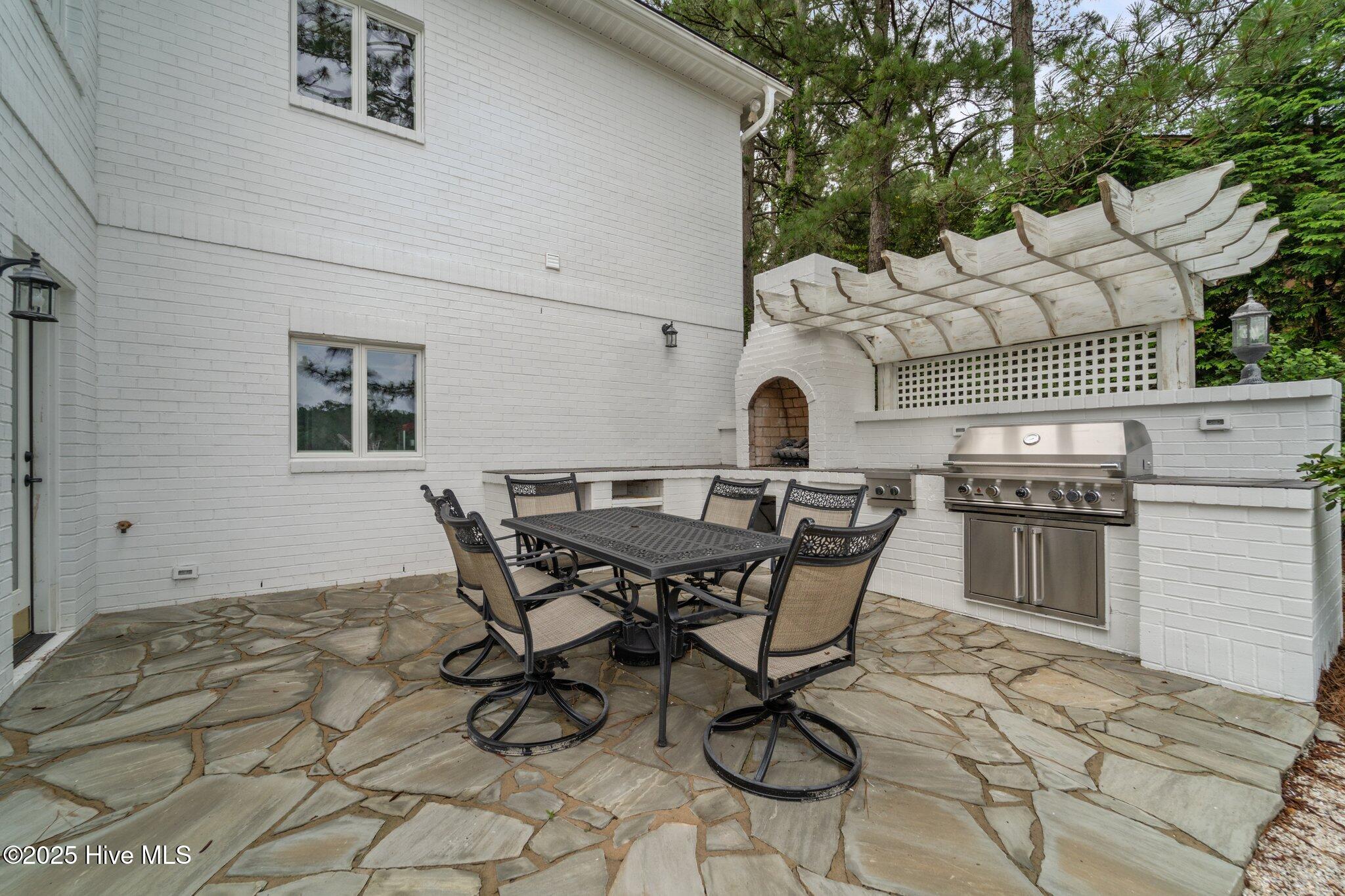 118 Douglas Drive Property Photo 14