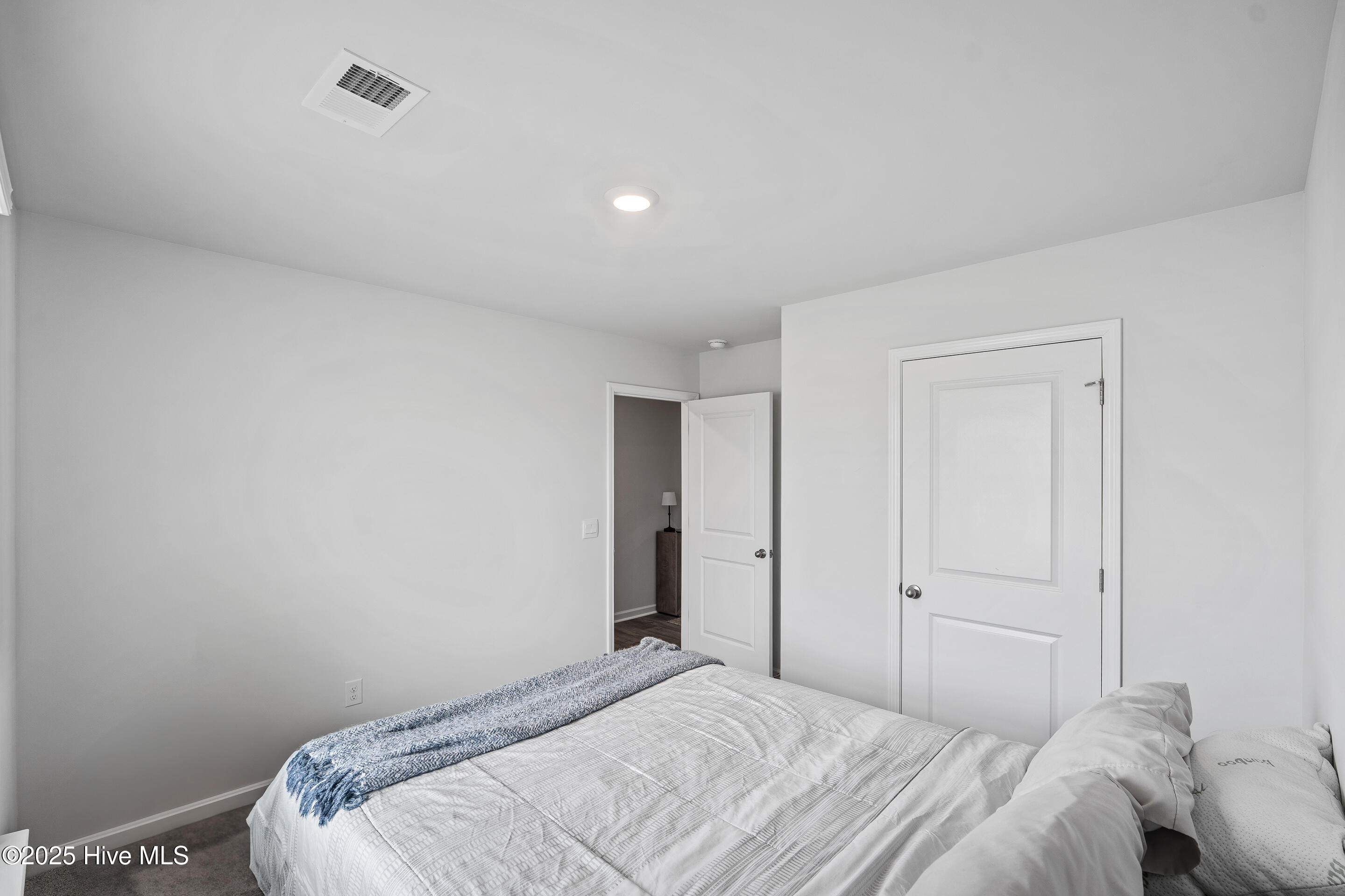 1808 Willowtree Court Property Photo 4