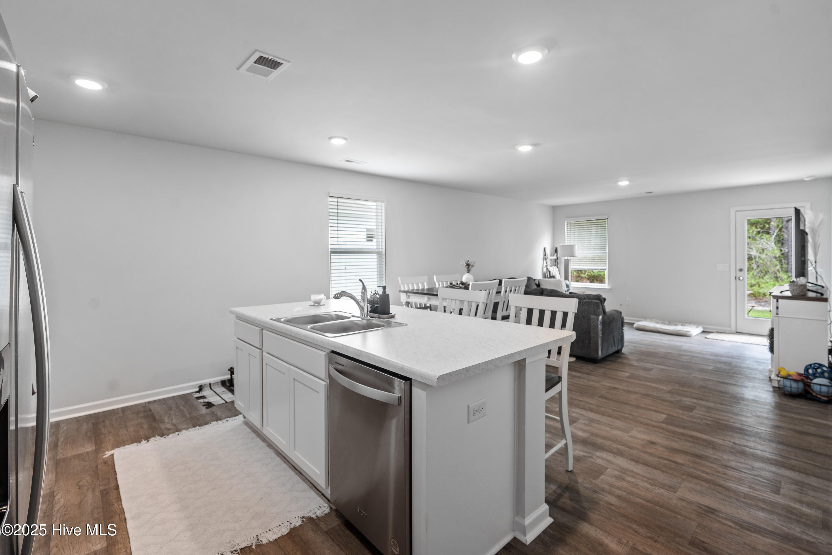 1808 Willowtree Court Property Photo 9