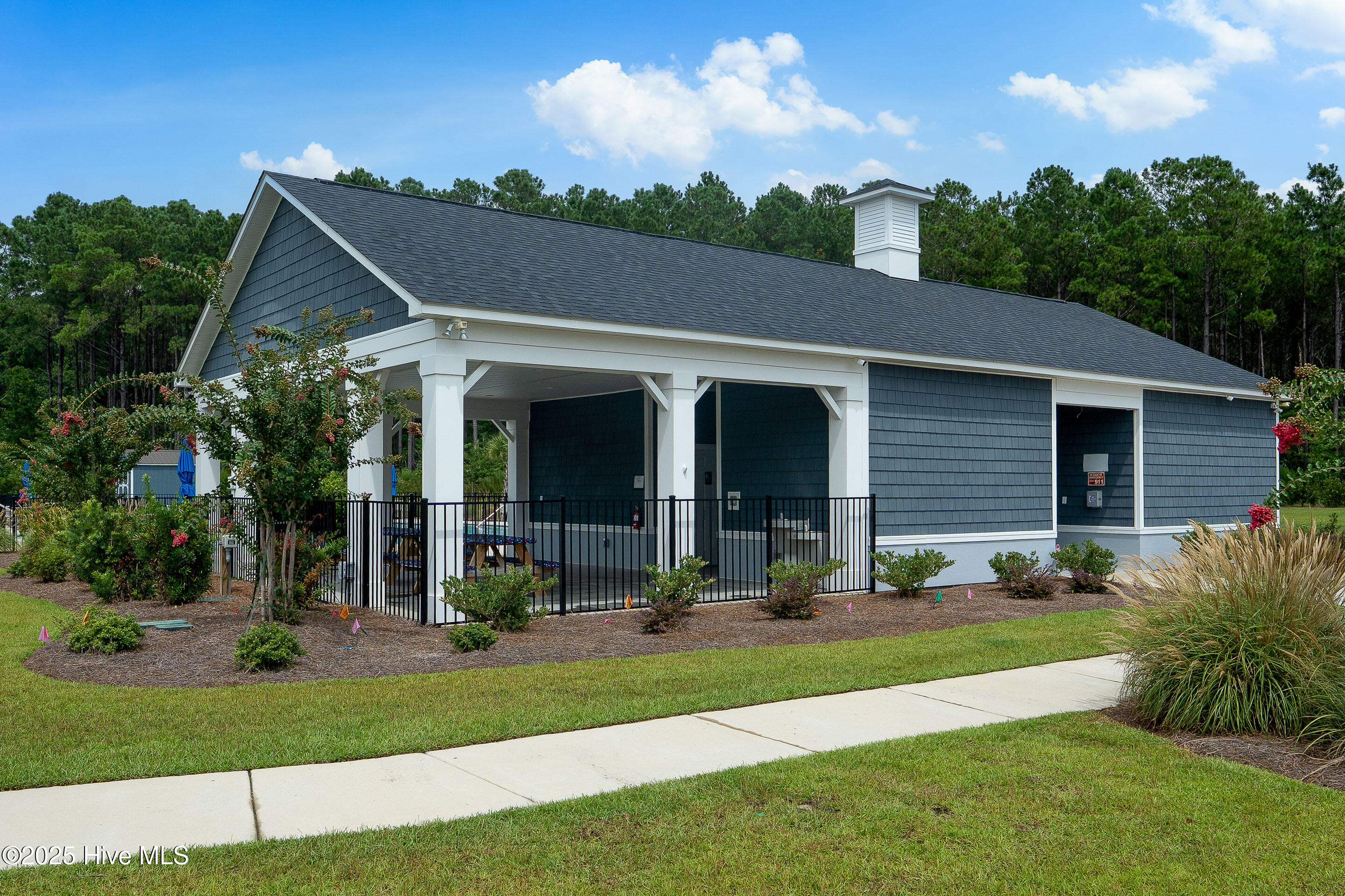 1808 Willowtree Court Property Photo 29