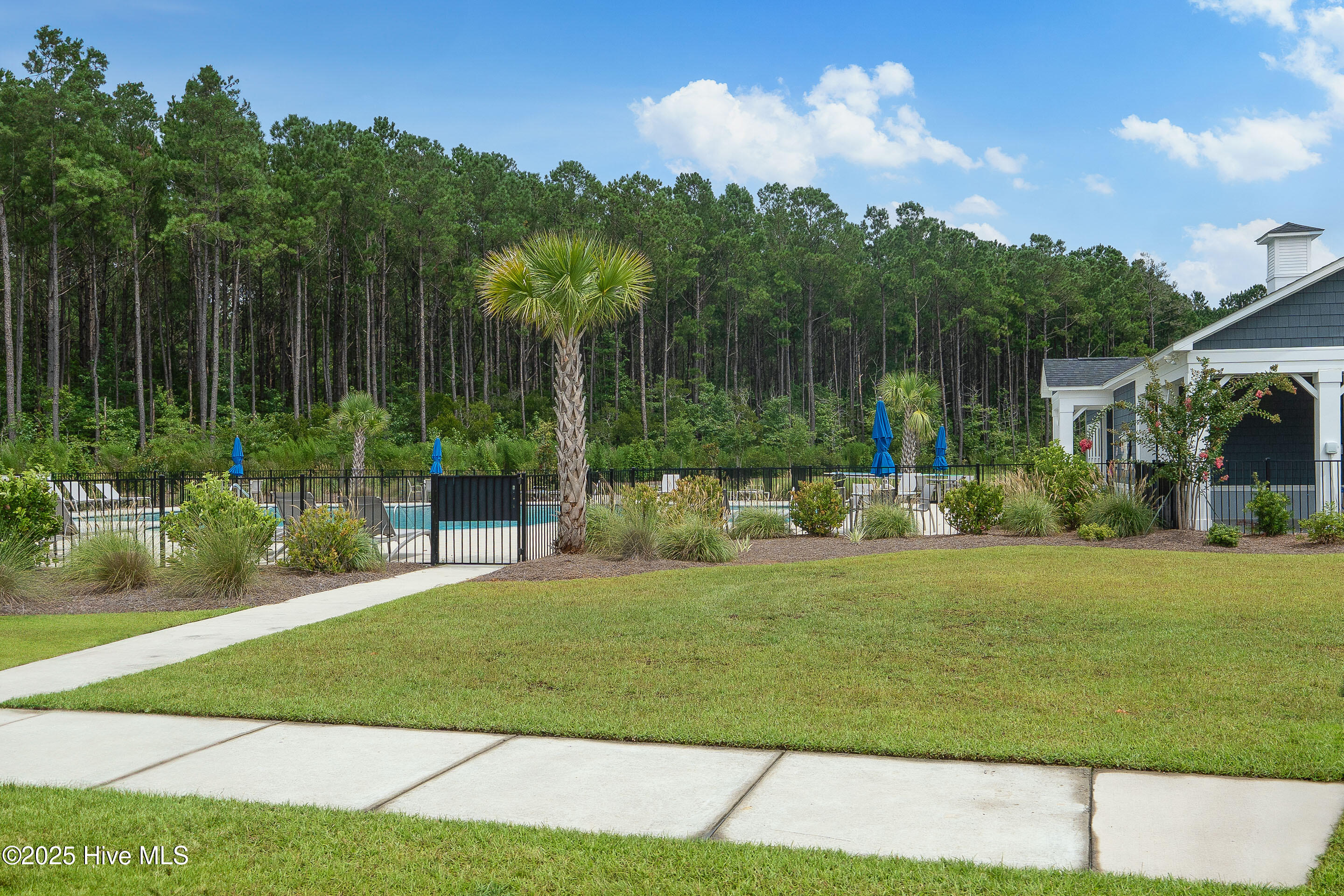 1808 Willowtree Court Property Photo 33