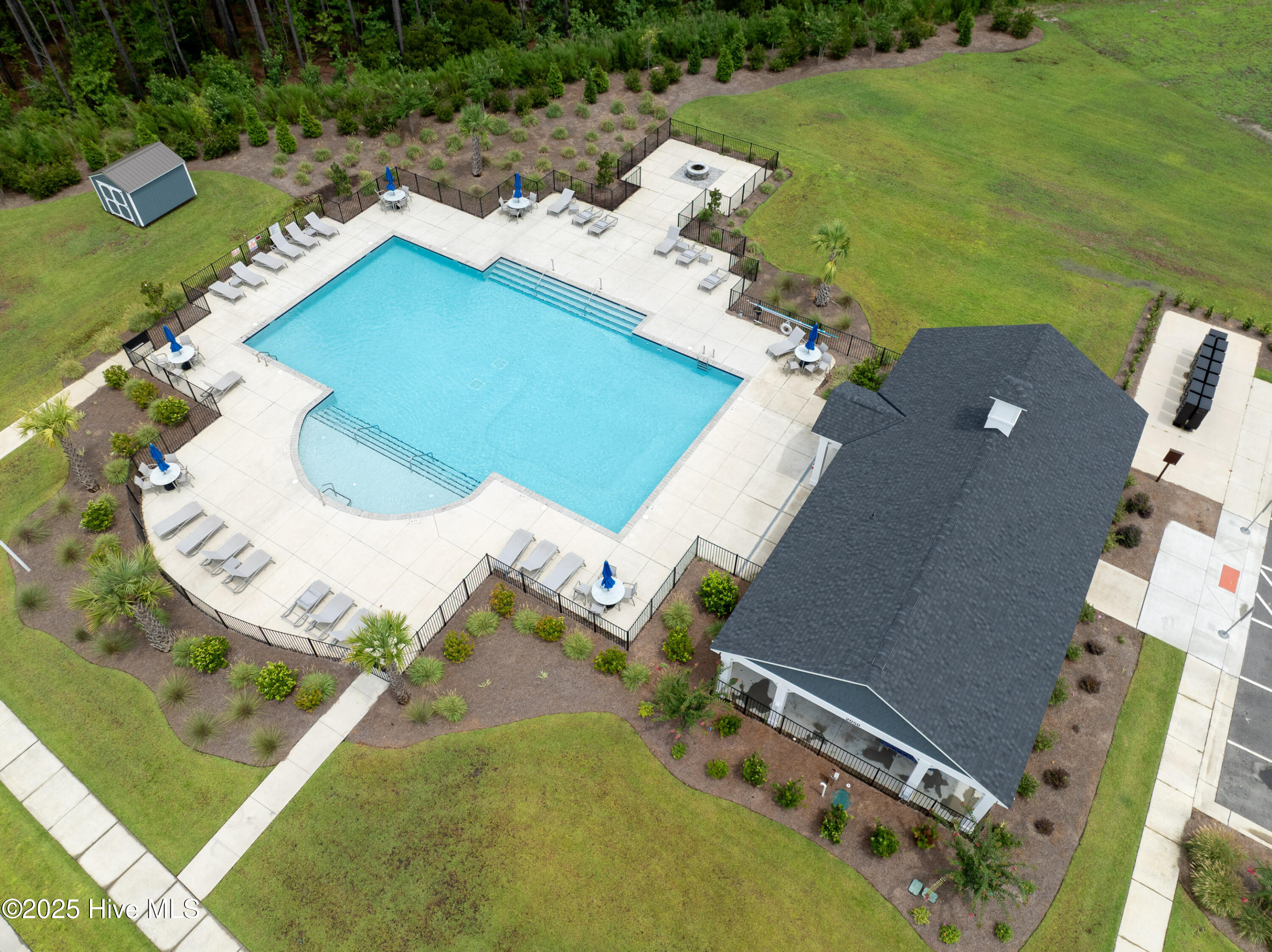 1808 Willowtree Court Property Photo 34