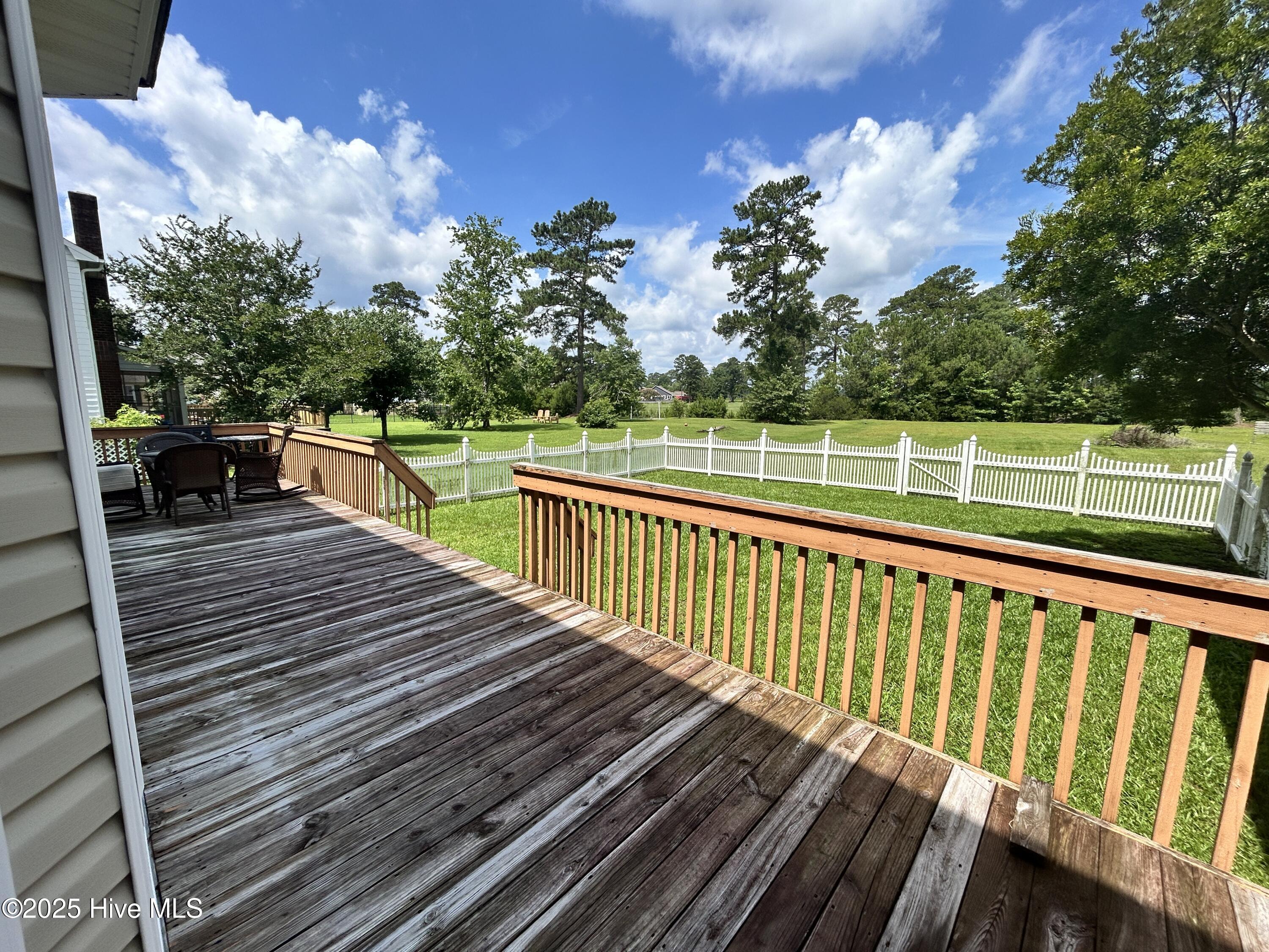 602 Par Drive Property Photo 17