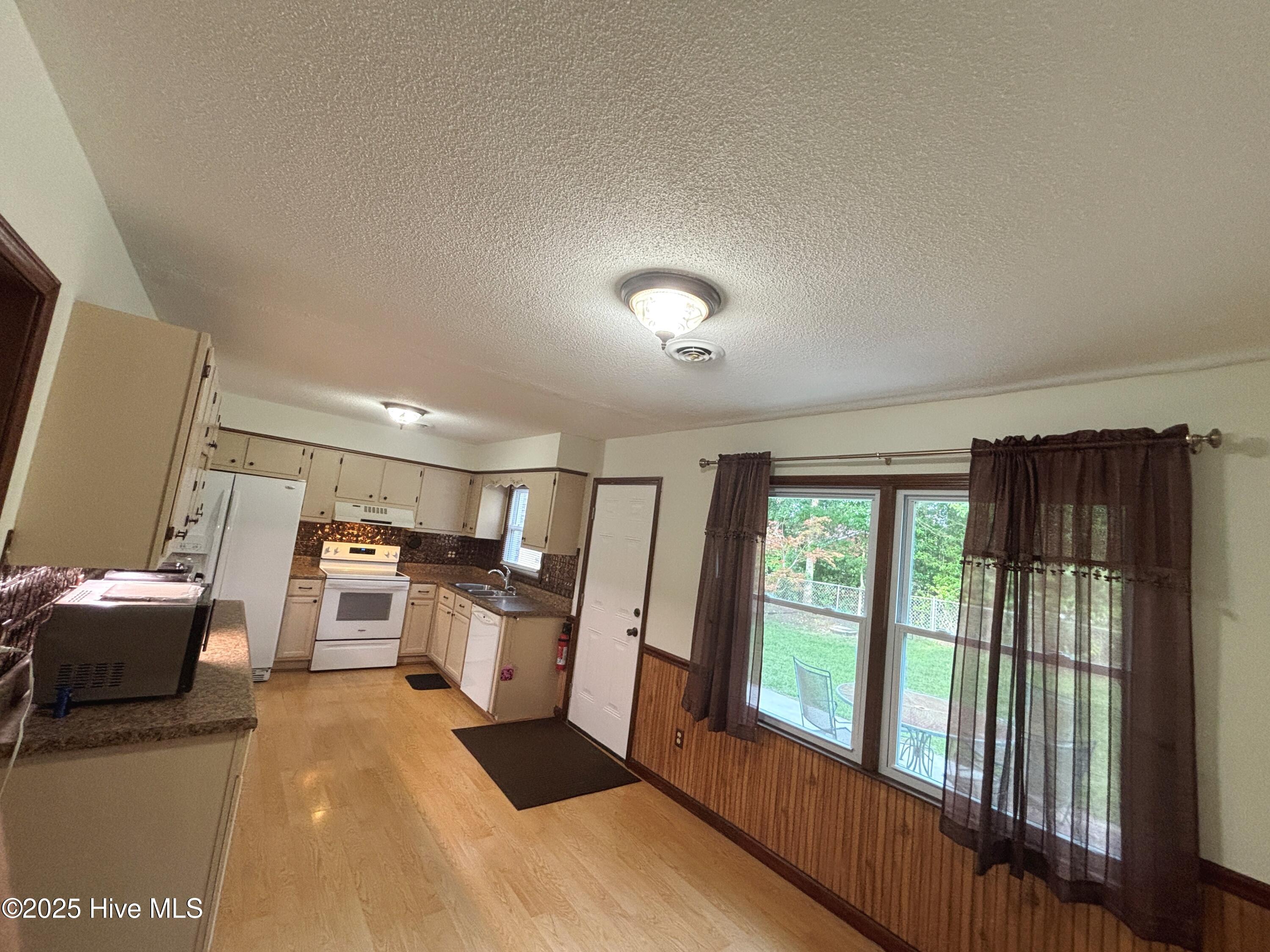 229 Southgate Road Property Photo 4