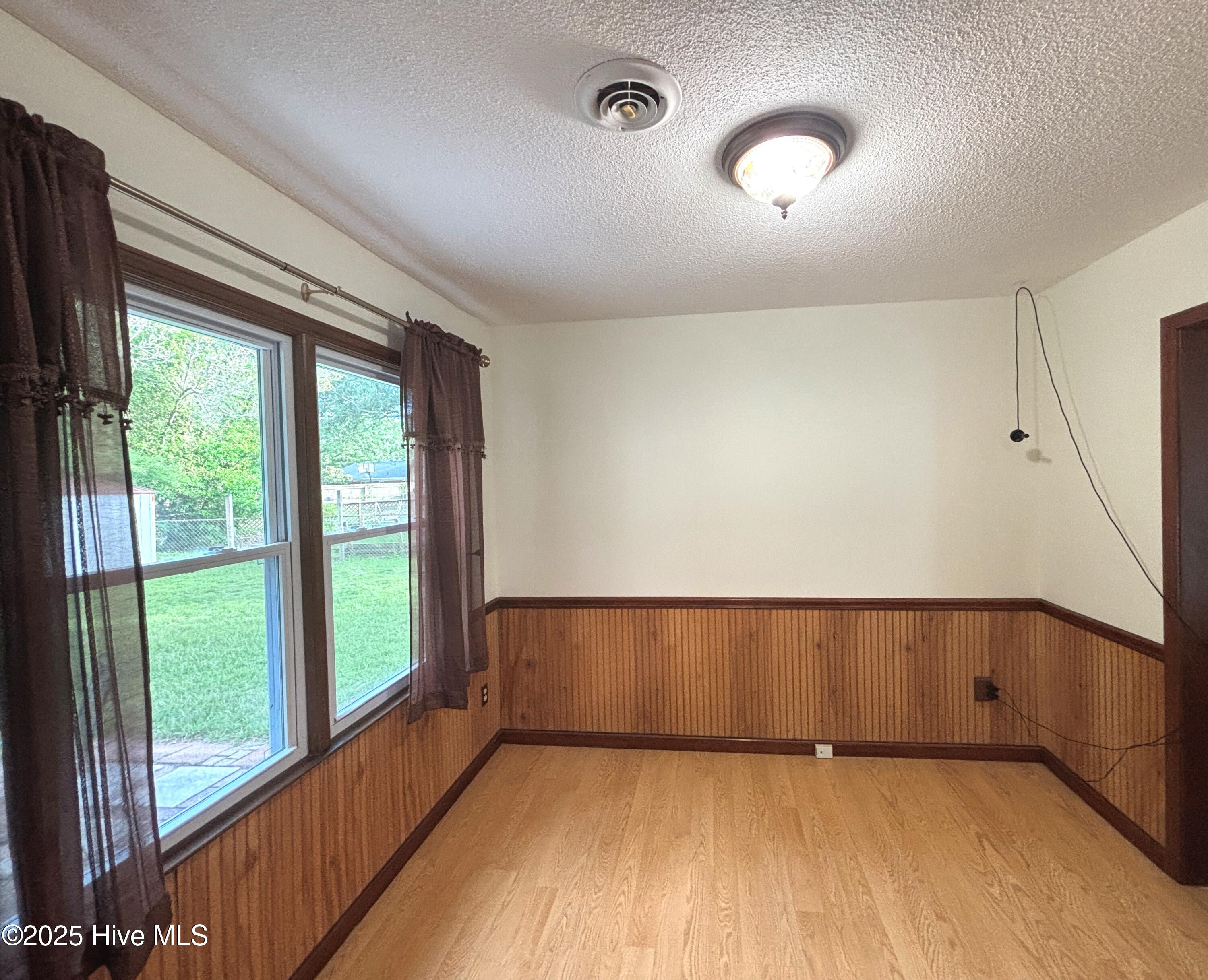 229 Southgate Road Property Photo 8