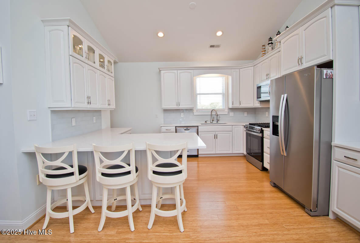 5405 Emerald Drive E Property Photo 10