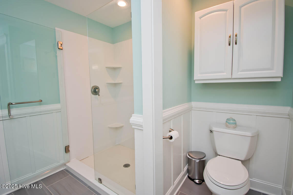 5405 Emerald Drive E Property Photo 21