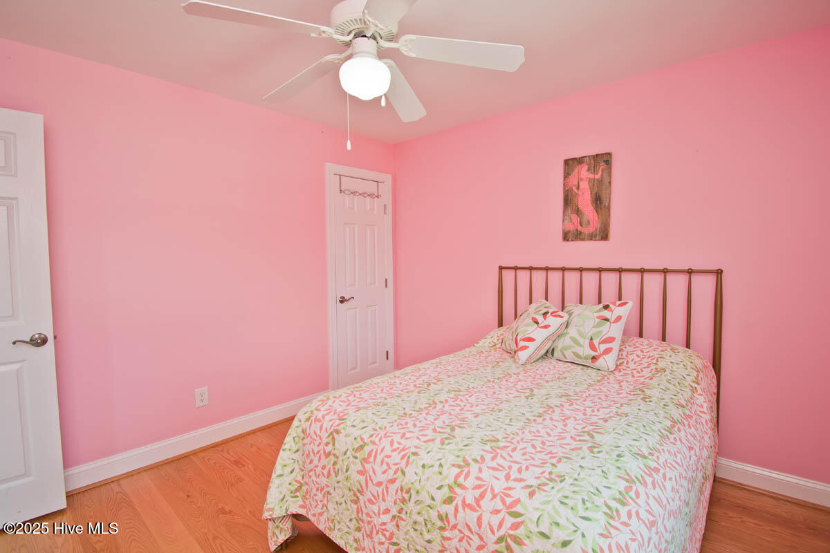 5405 Emerald Drive E Property Photo 28
