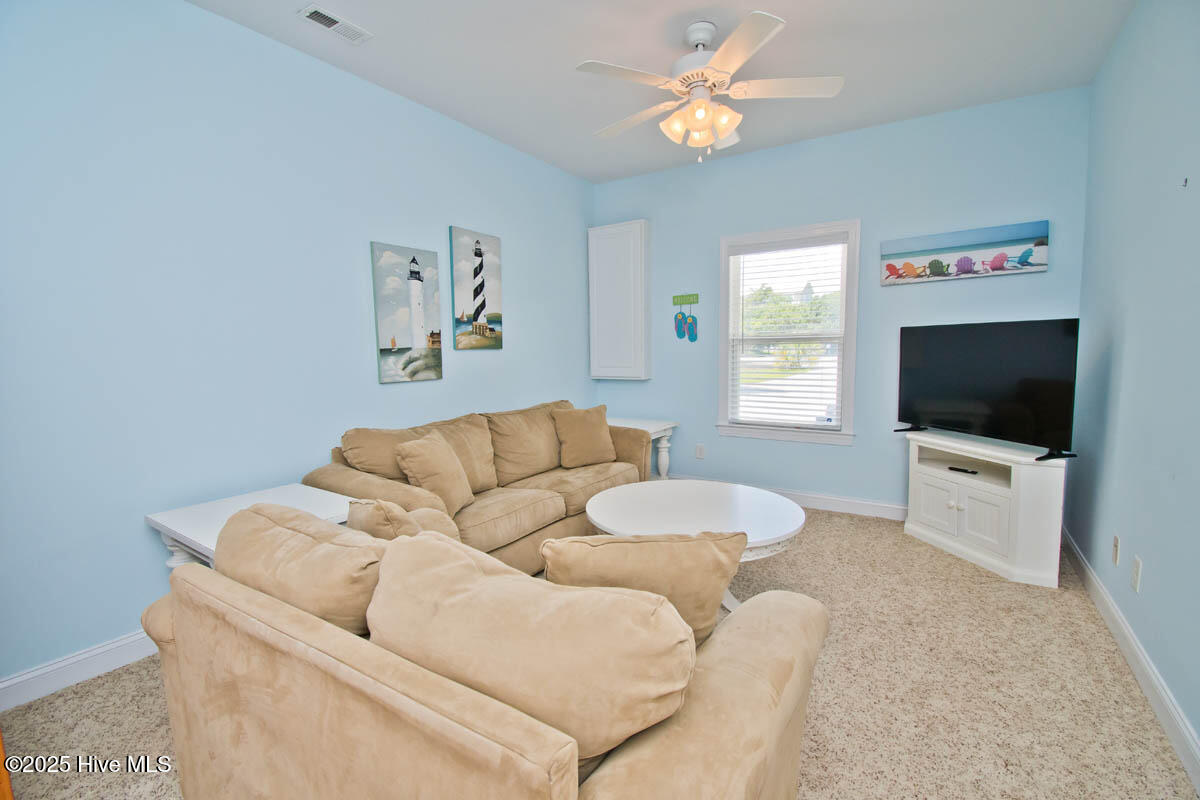 5405 Emerald Drive E Property Photo 38