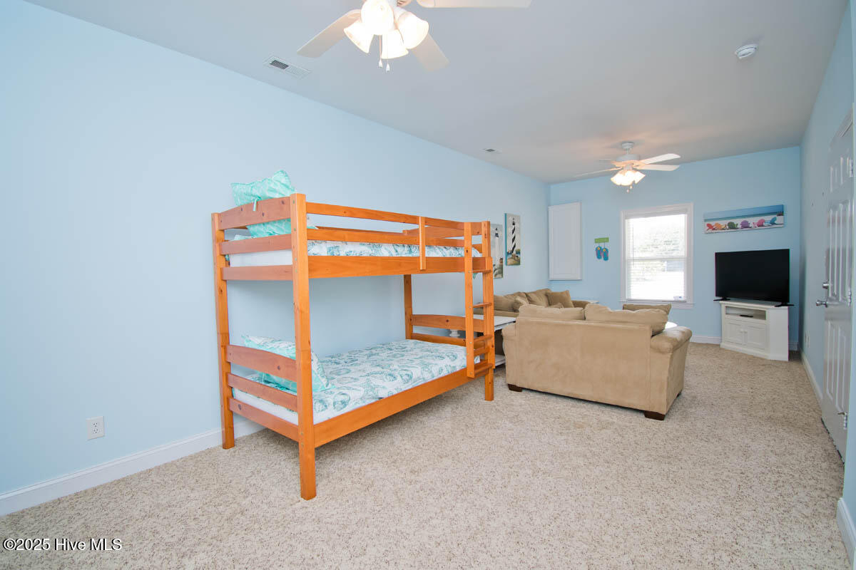 5405 Emerald Drive E Property Photo 41