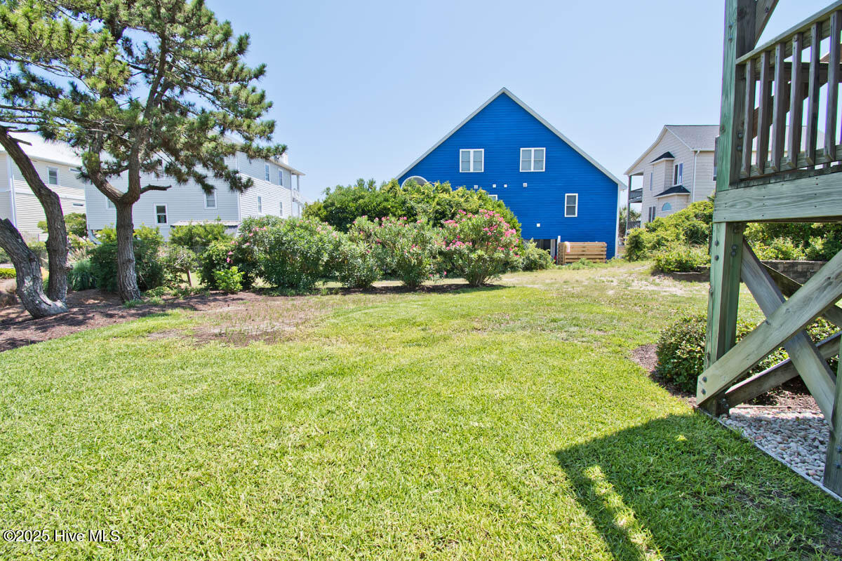 5405 Emerald Drive E Property Photo 45