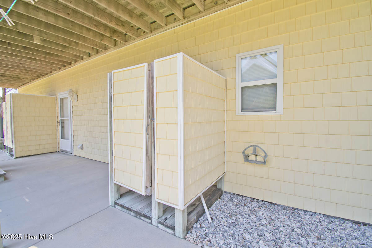 5405 Emerald Drive E Property Photo 46