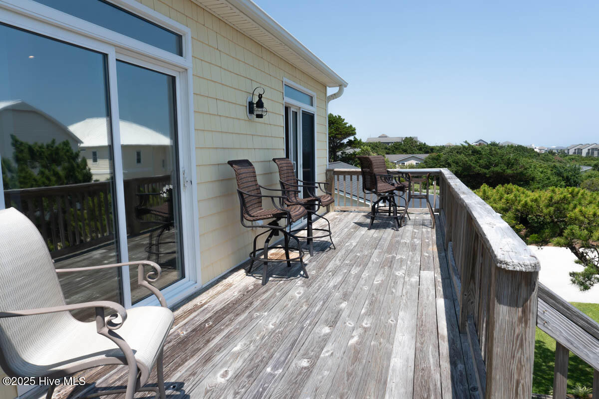 5405 Emerald Drive E Property Photo 53