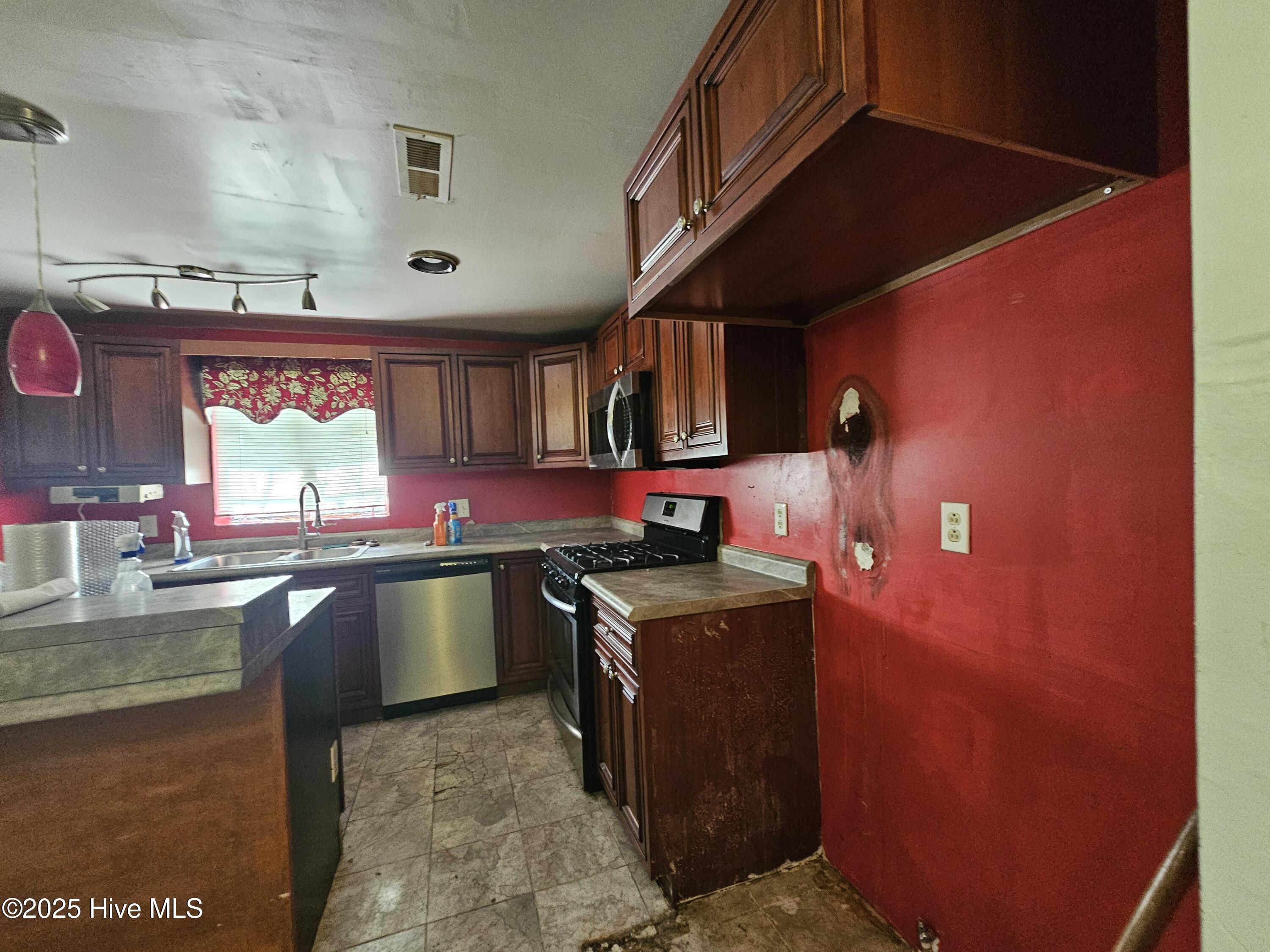 206 & 208 Parsley Street Property Photo 34