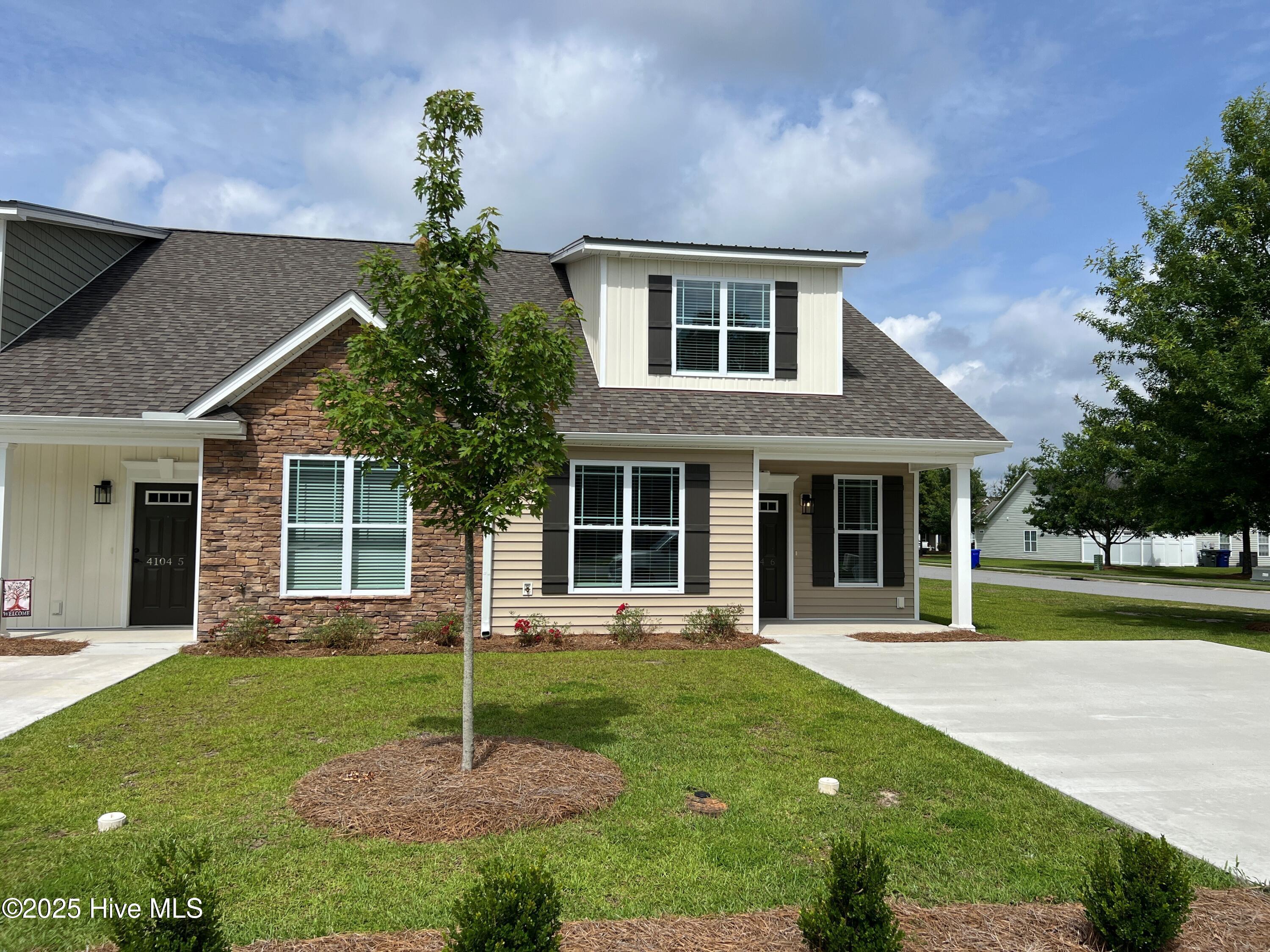 1901 Fox Creek Way 2