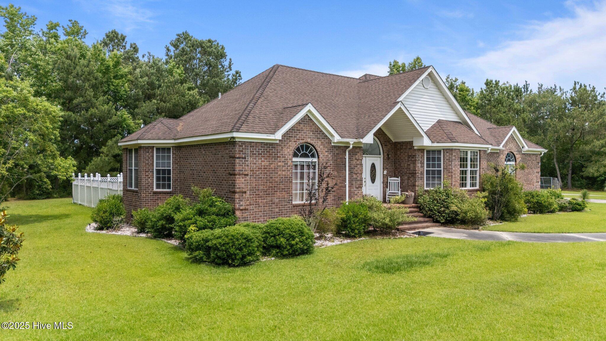 20470 Seven Creeks Highway Property Photo 2