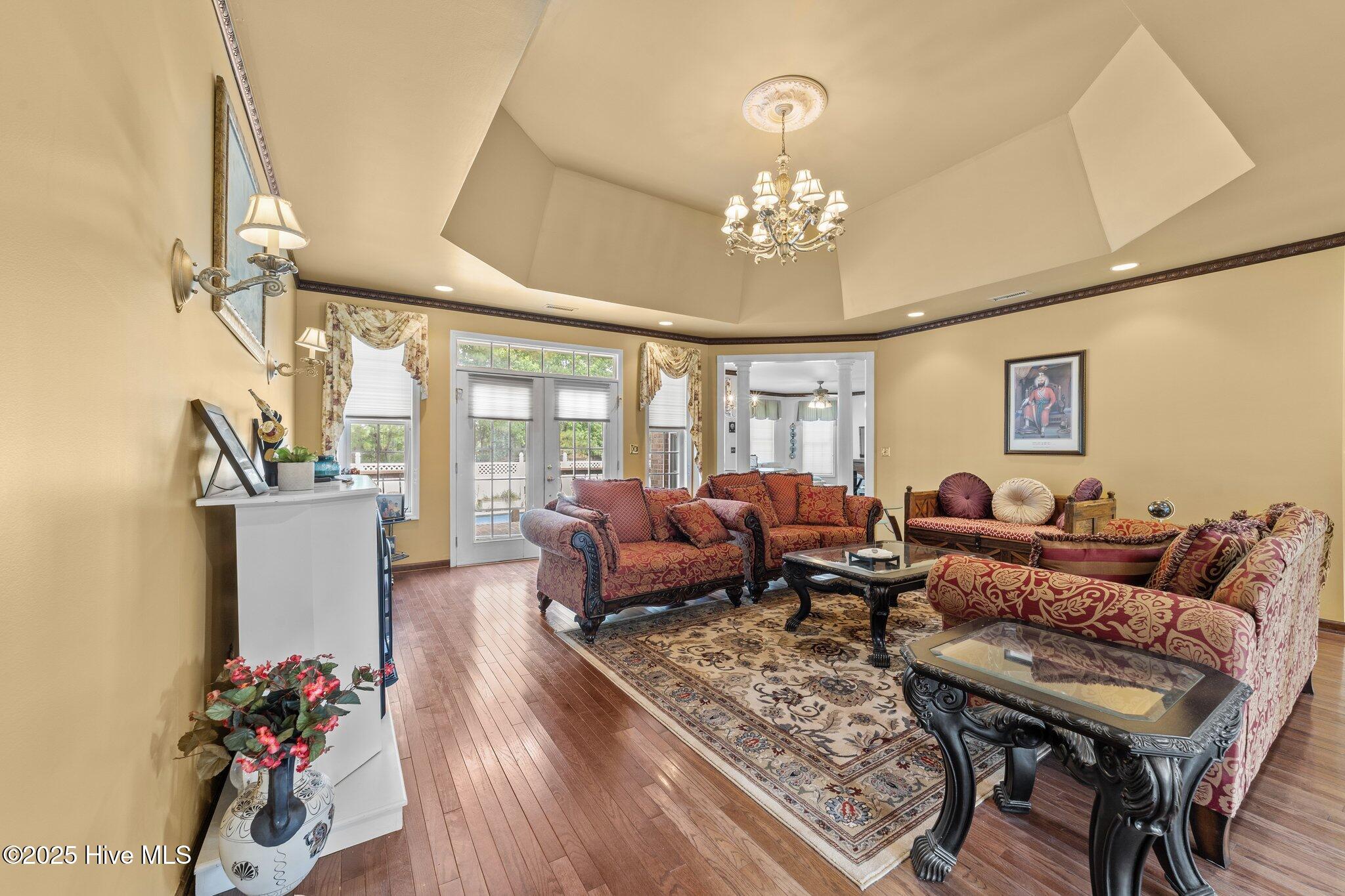 20470 Seven Creeks Highway Property Photo 7