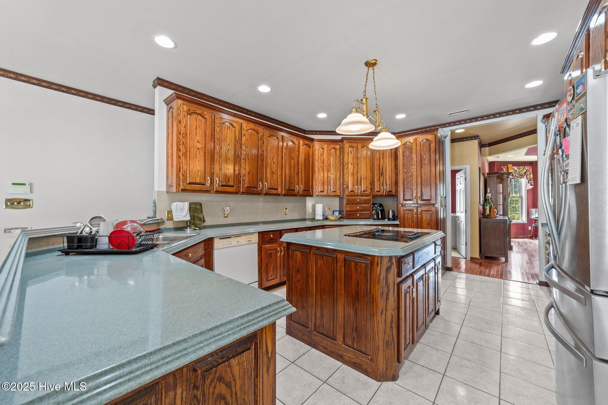 20470 Seven Creeks Highway Property Photo 20