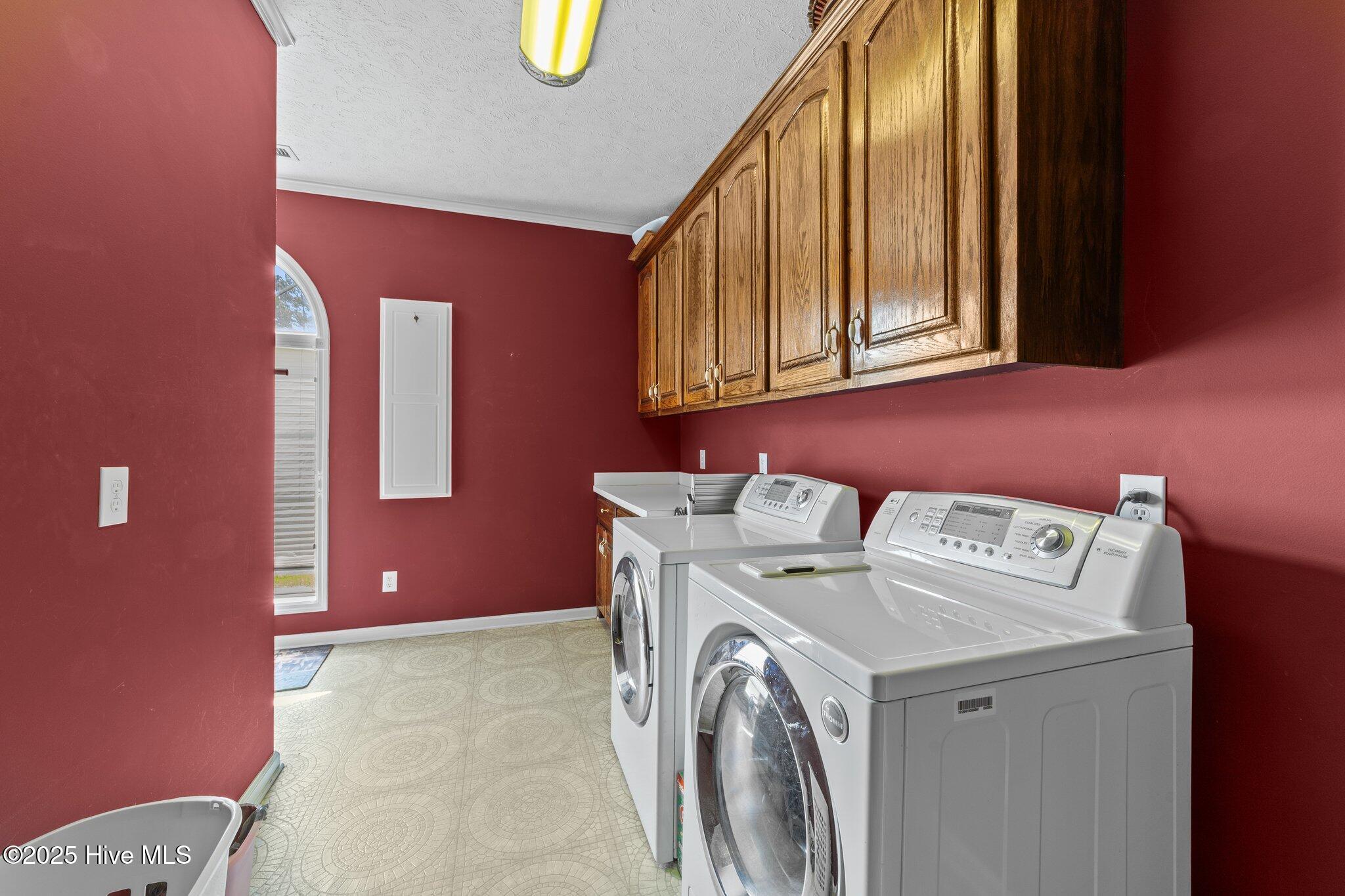 20470 Seven Creeks Highway Property Photo 24