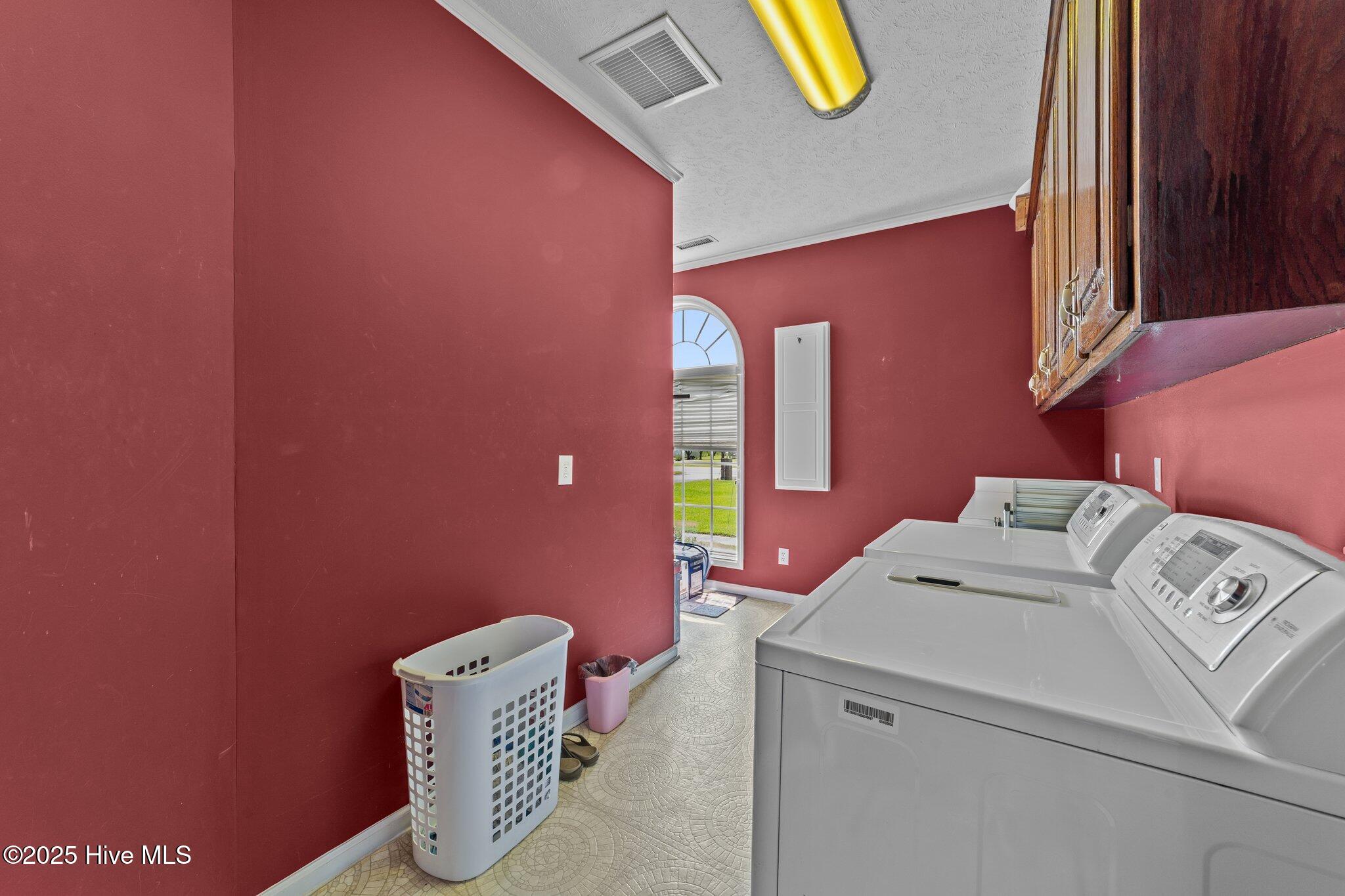 20470 Seven Creeks Highway Property Photo 25