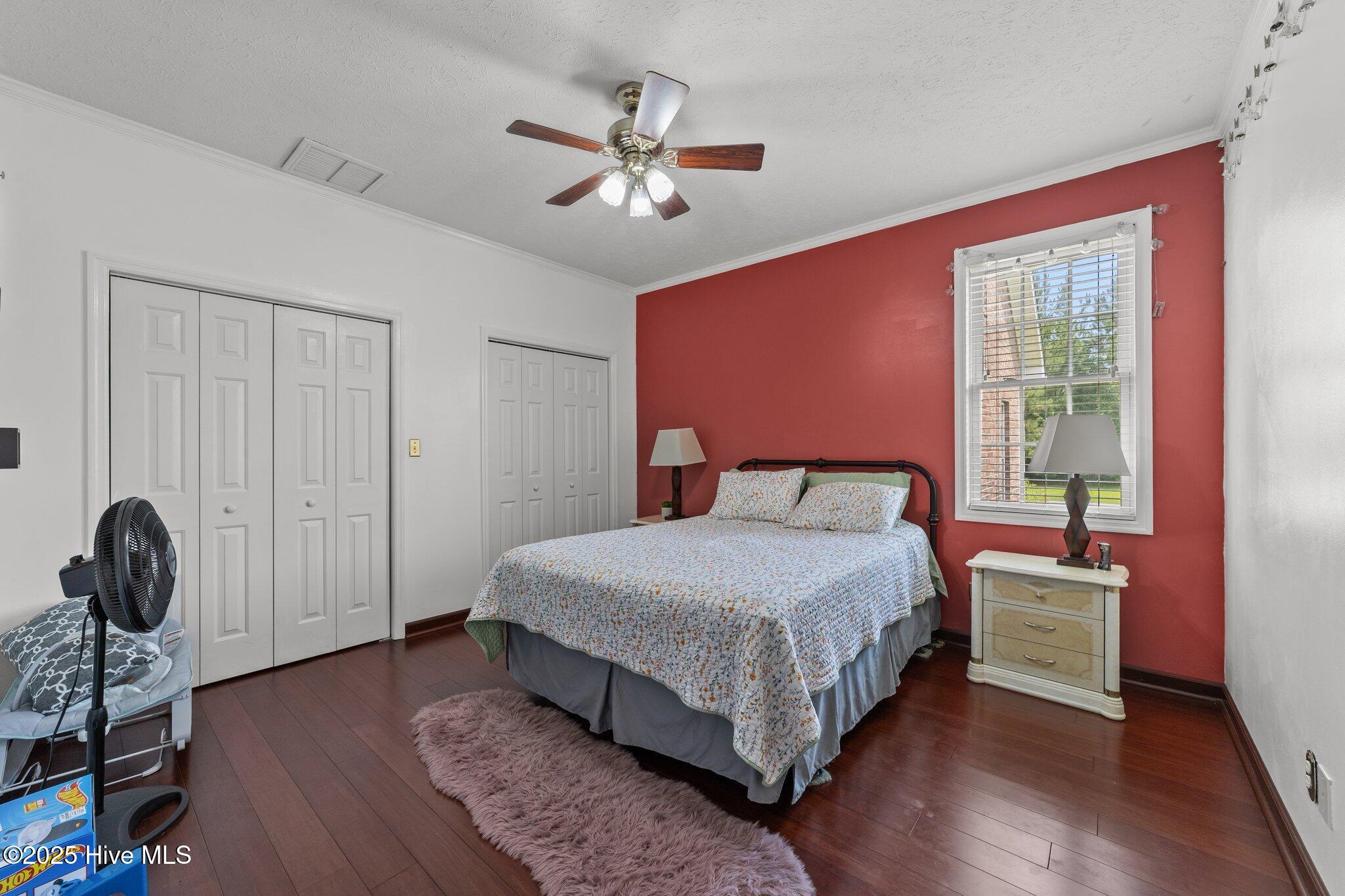20470 Seven Creeks Highway Property Photo 30