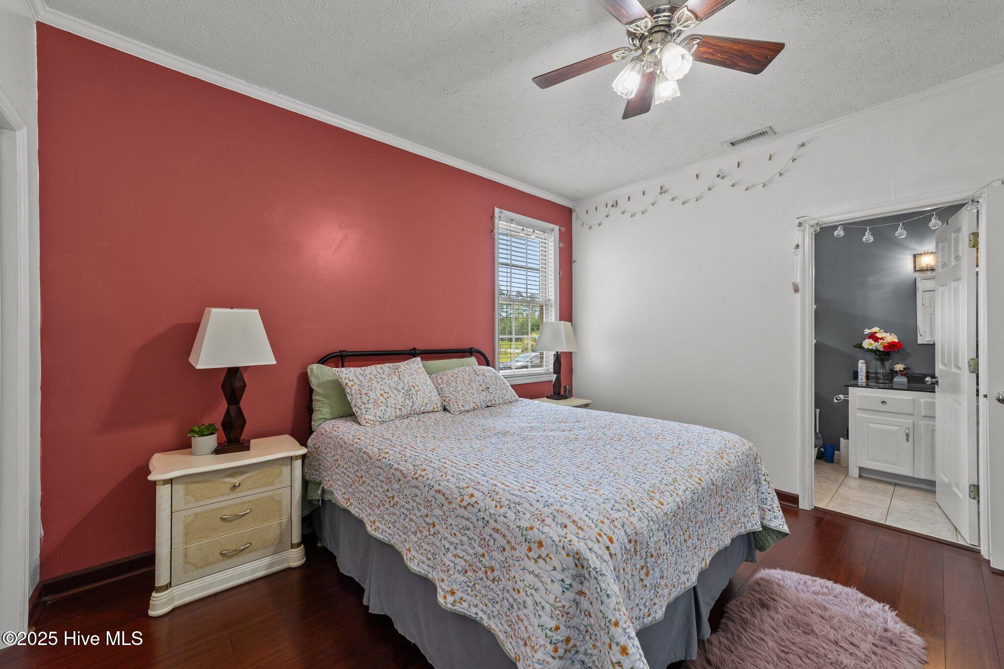 20470 Seven Creeks Highway Property Photo 31