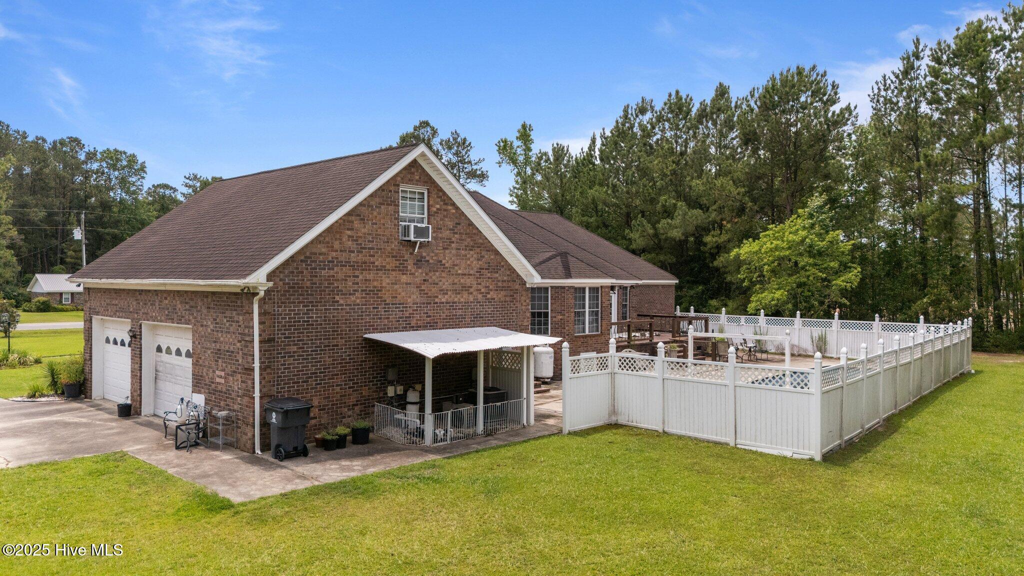 20470 Seven Creeks Highway Property Photo 46