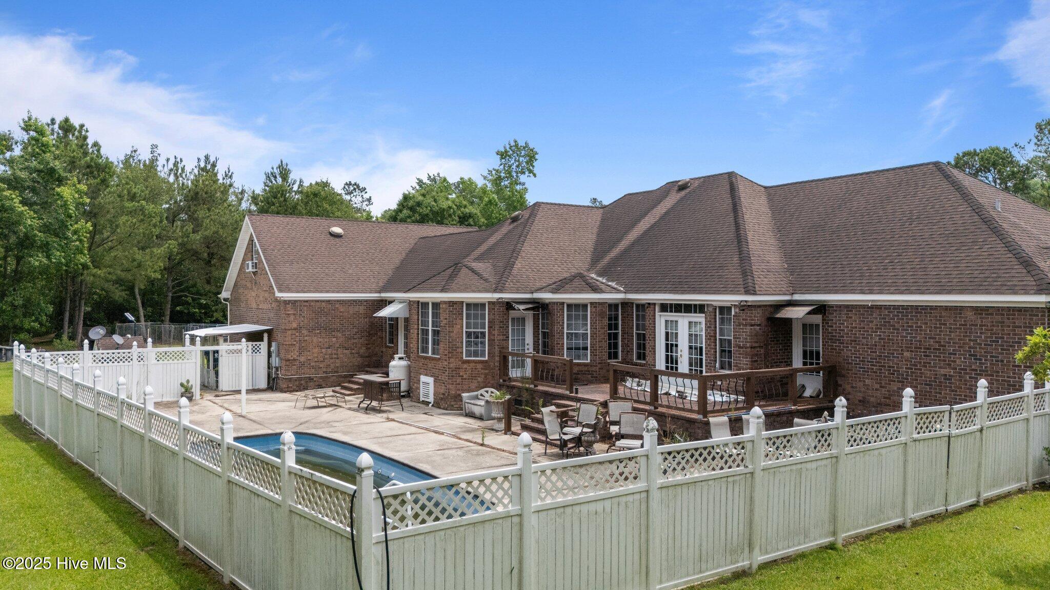 20470 Seven Creeks Highway Property Photo 56