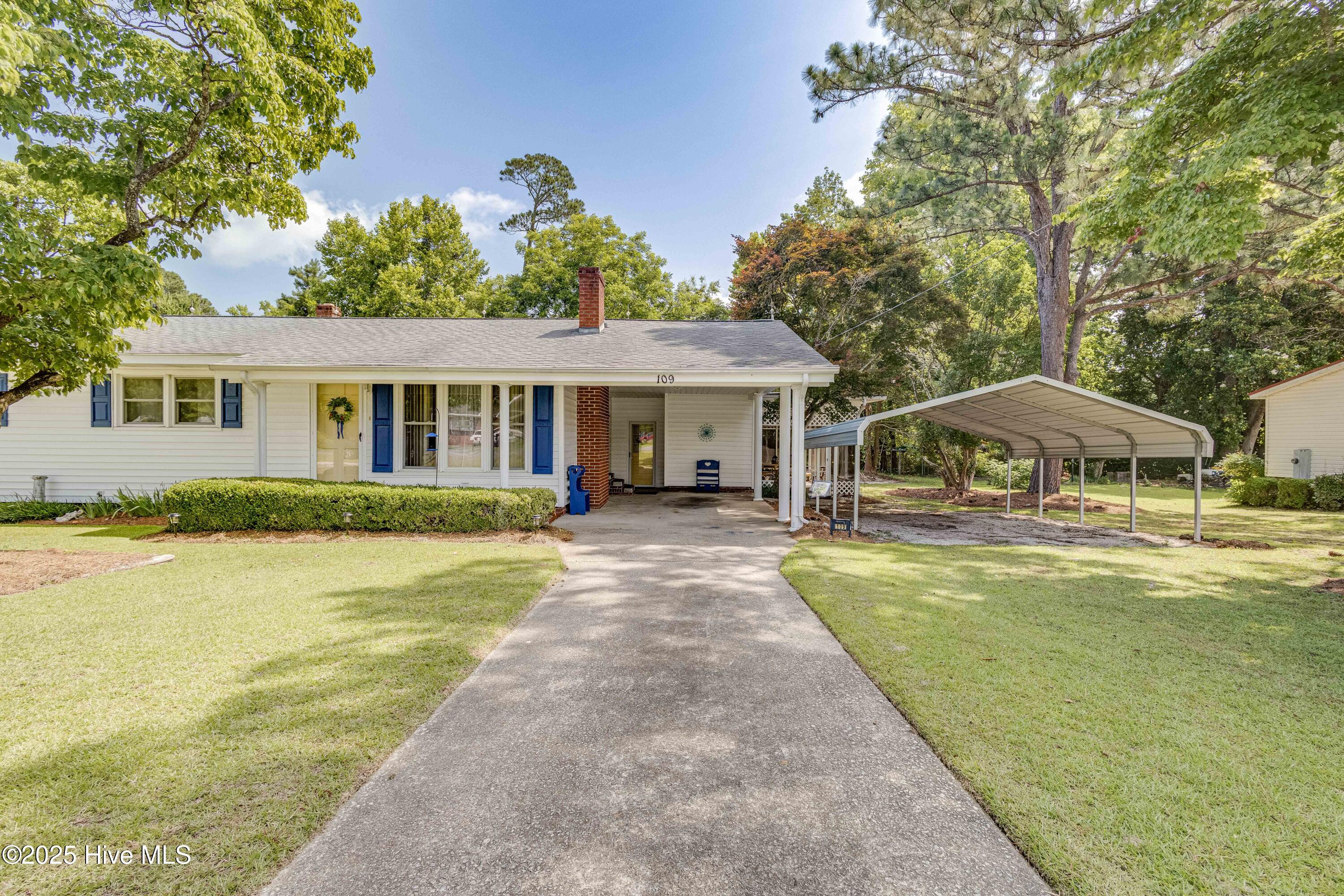 109 Pine Lane Property Photo 1