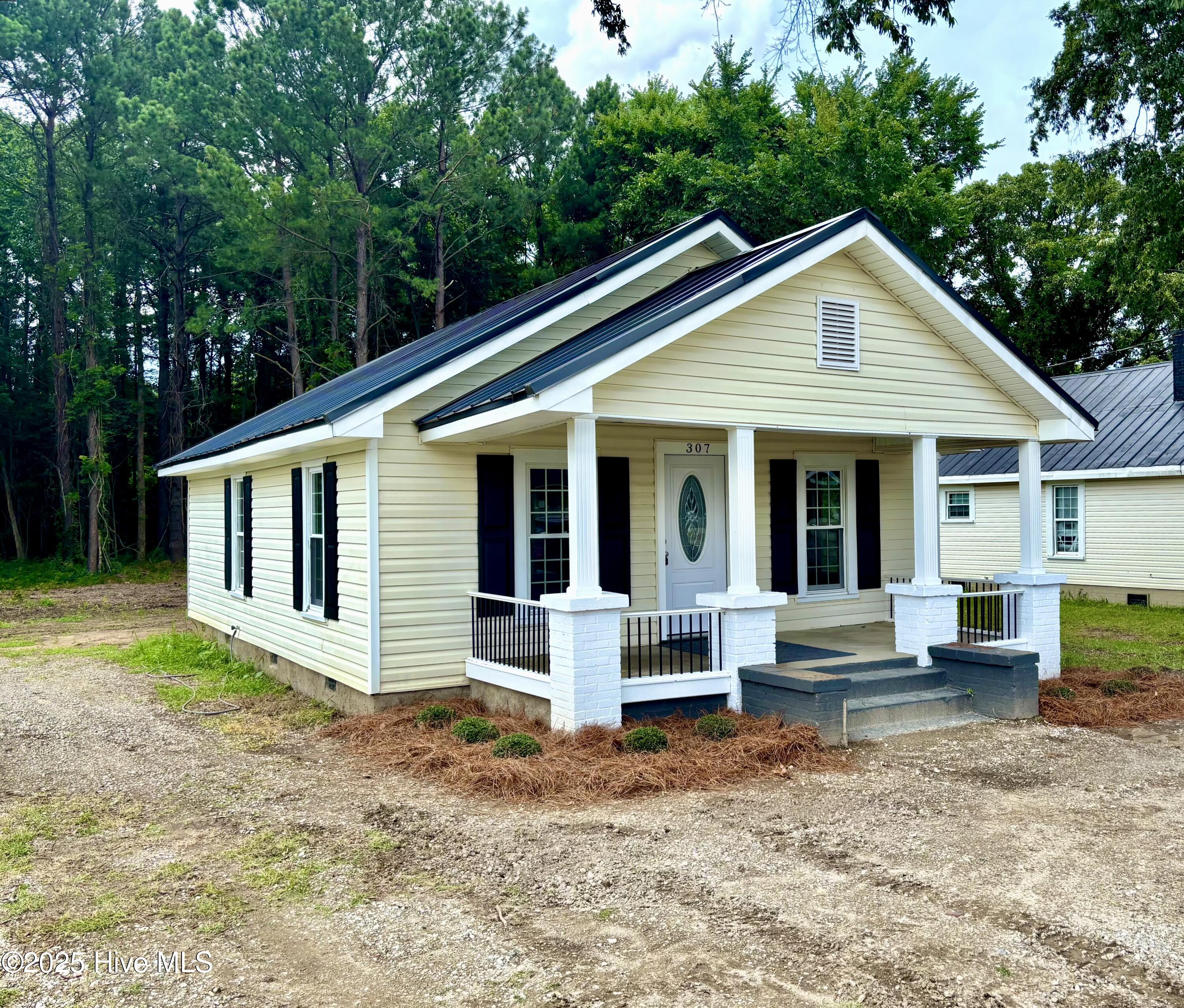 307 N Church Street Property Photo 1
