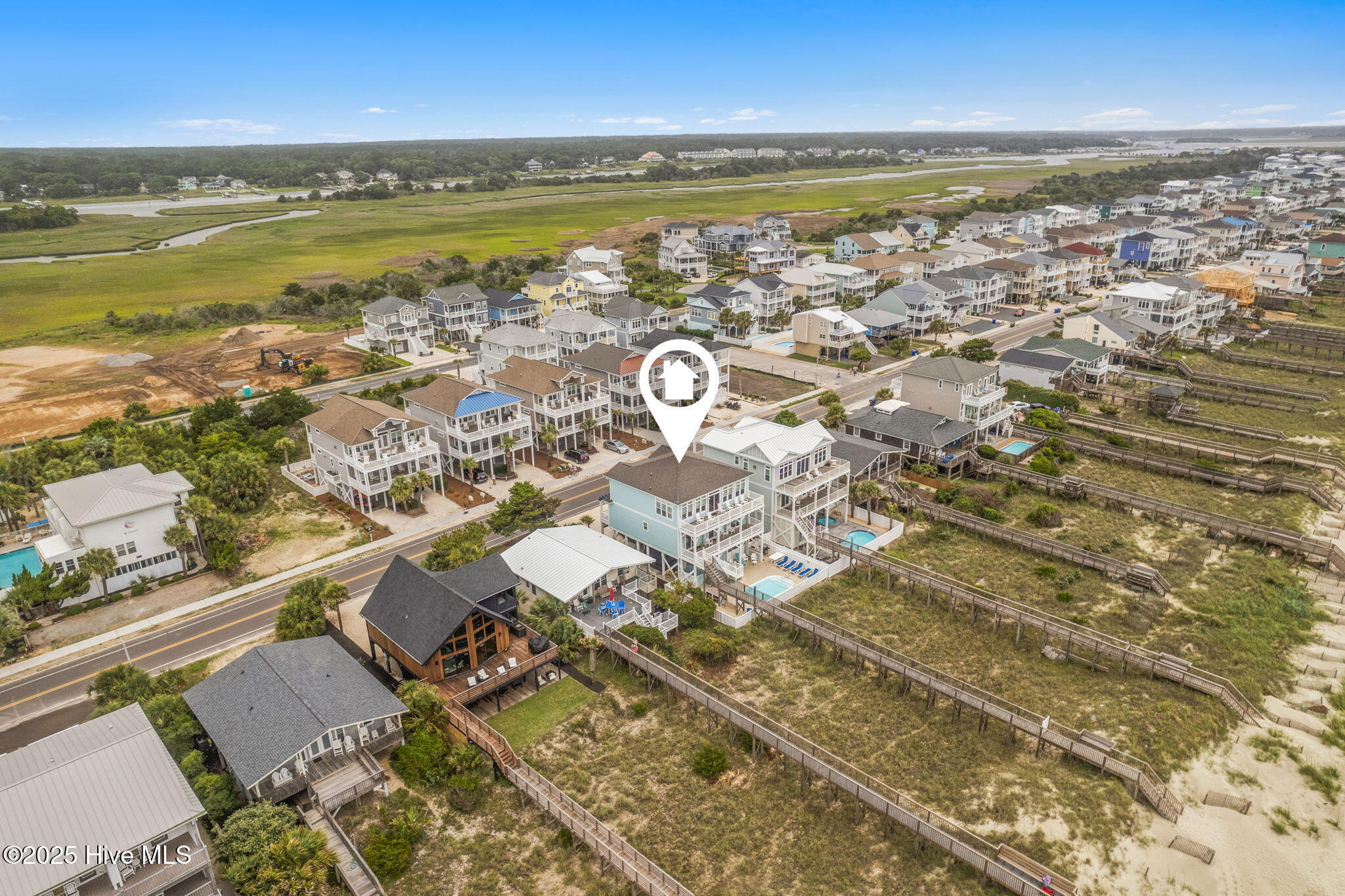 328 E First Street Property Photo 11