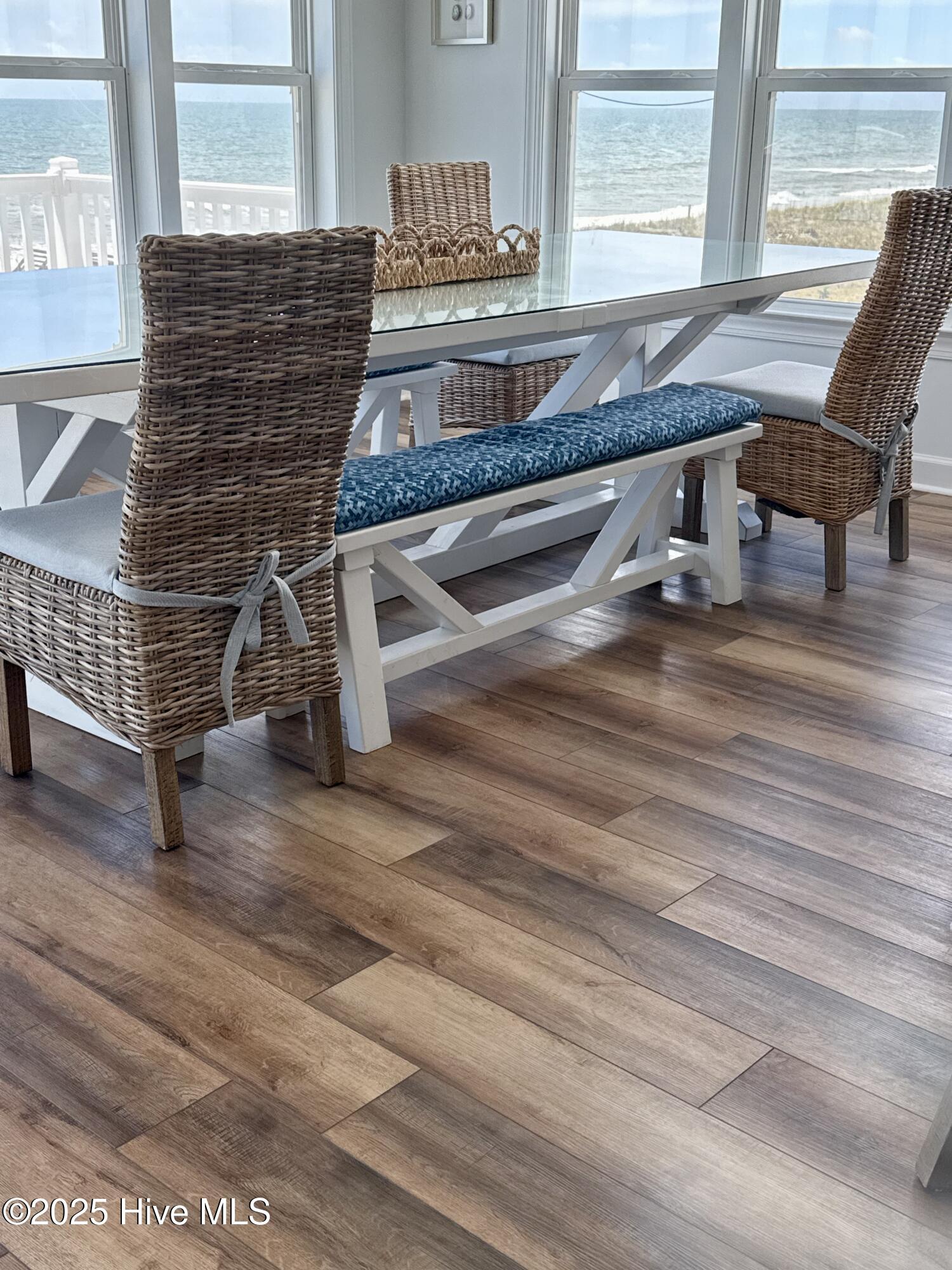 328 E First Street Property Photo 31