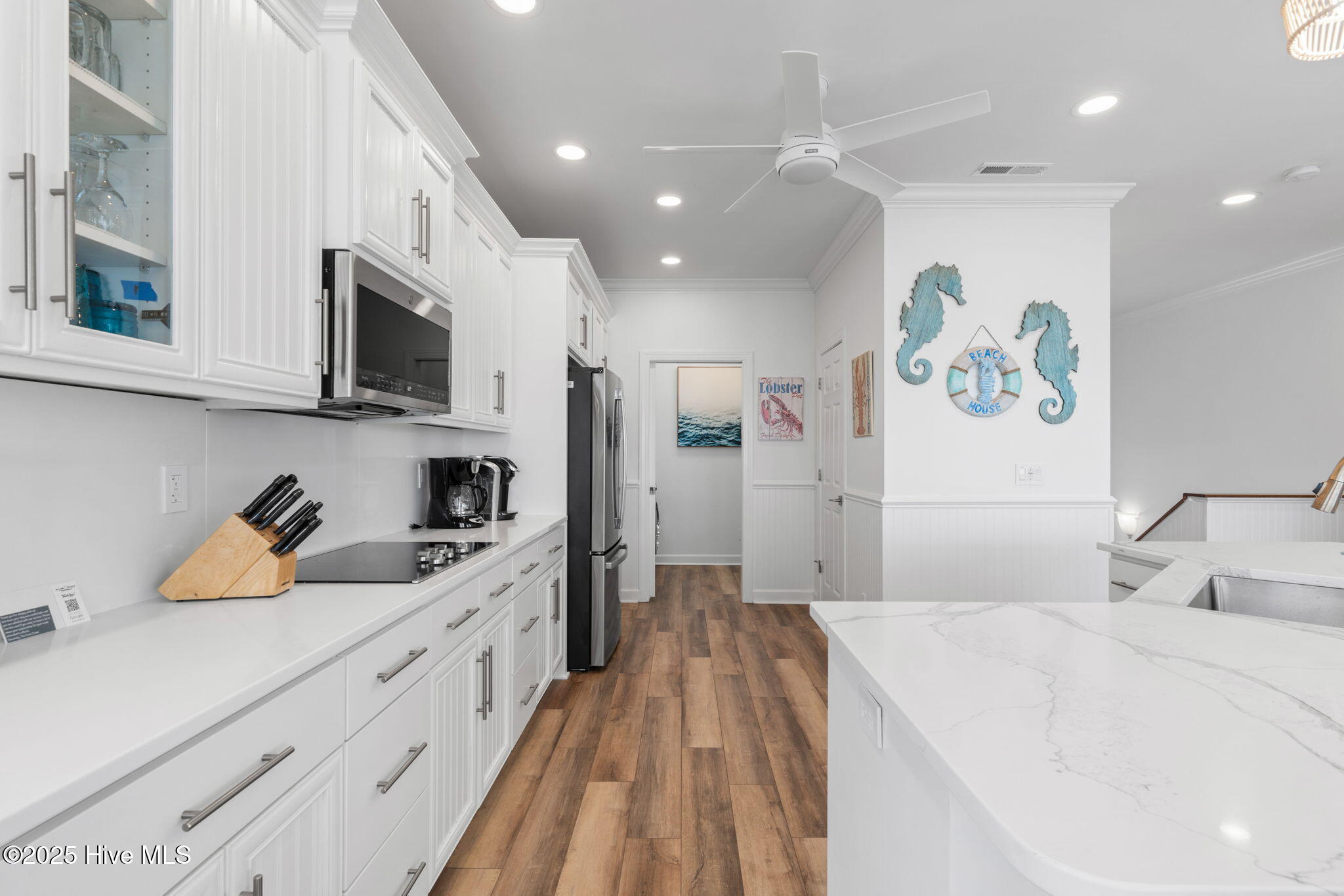 328 E First Street Property Photo 34