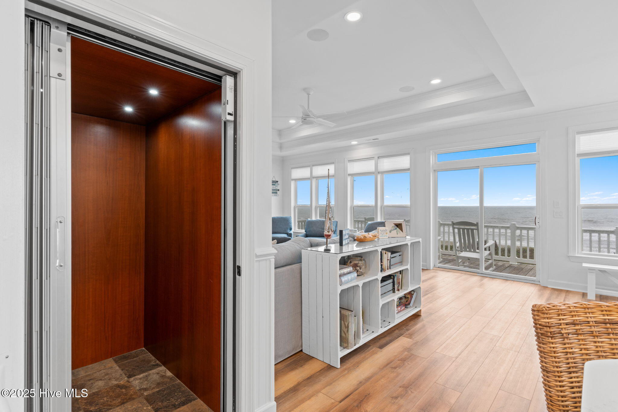 328 E First Street Property Photo 46